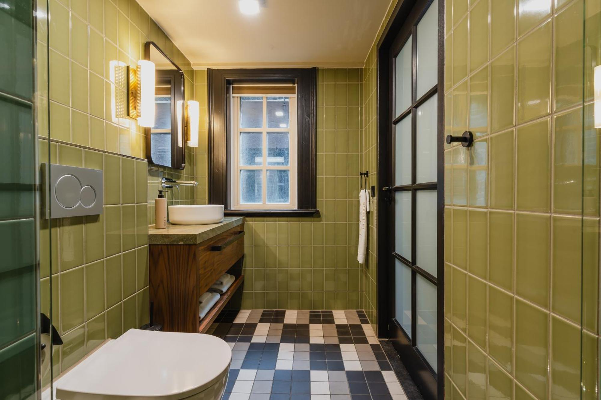 Small Double Room,1588438561:JPEG