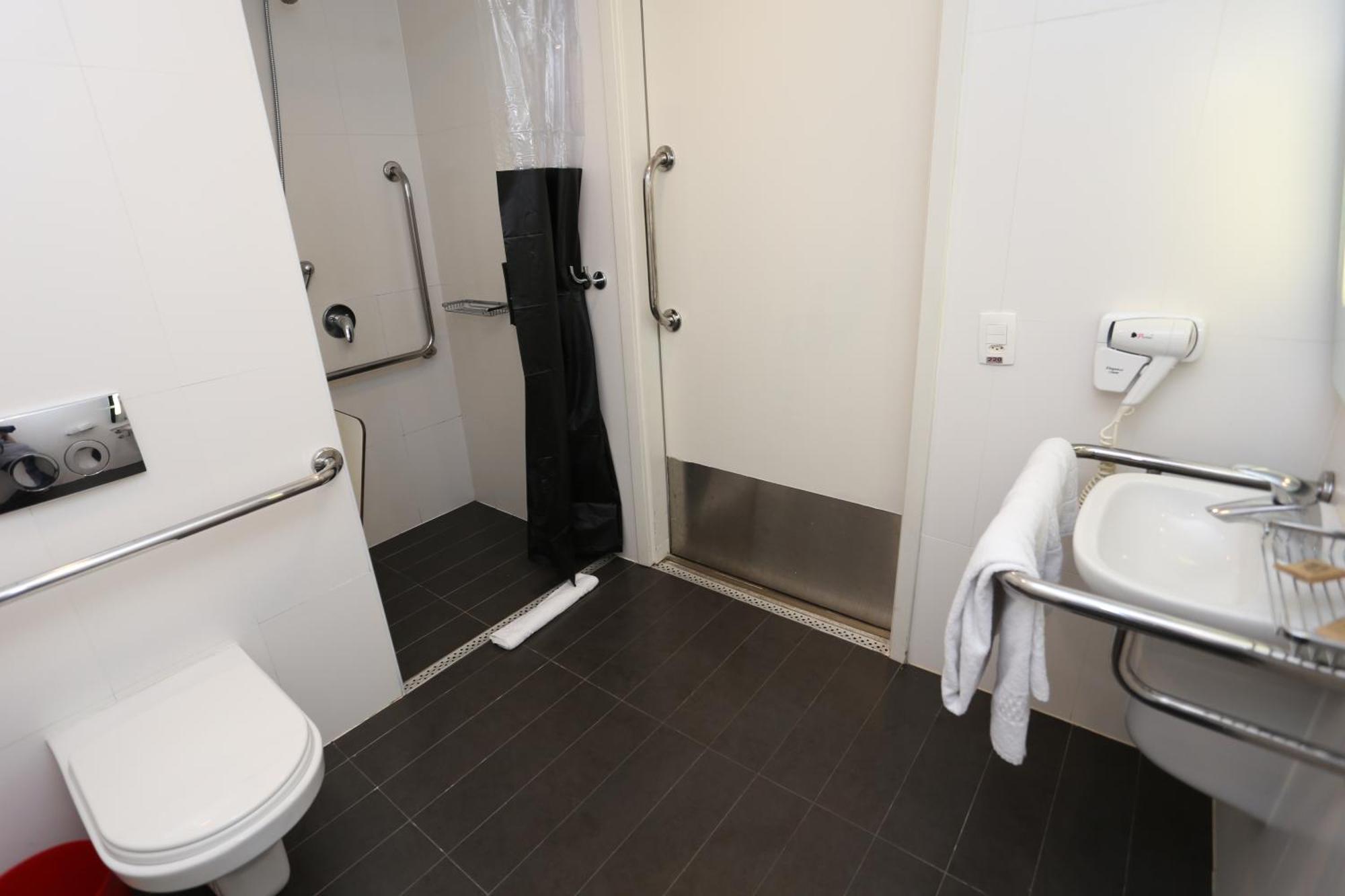 Standard Double Room Disability Access