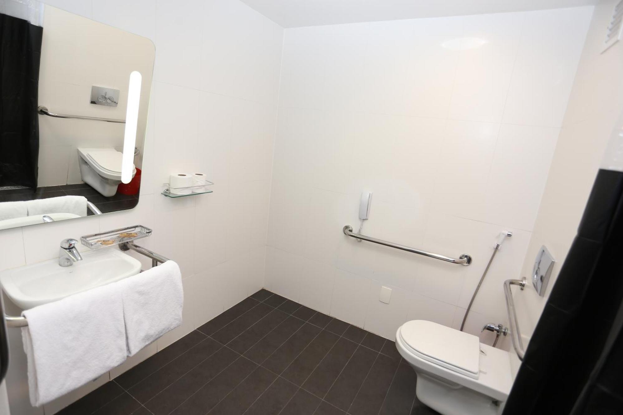 Standard Double Room Disability Access