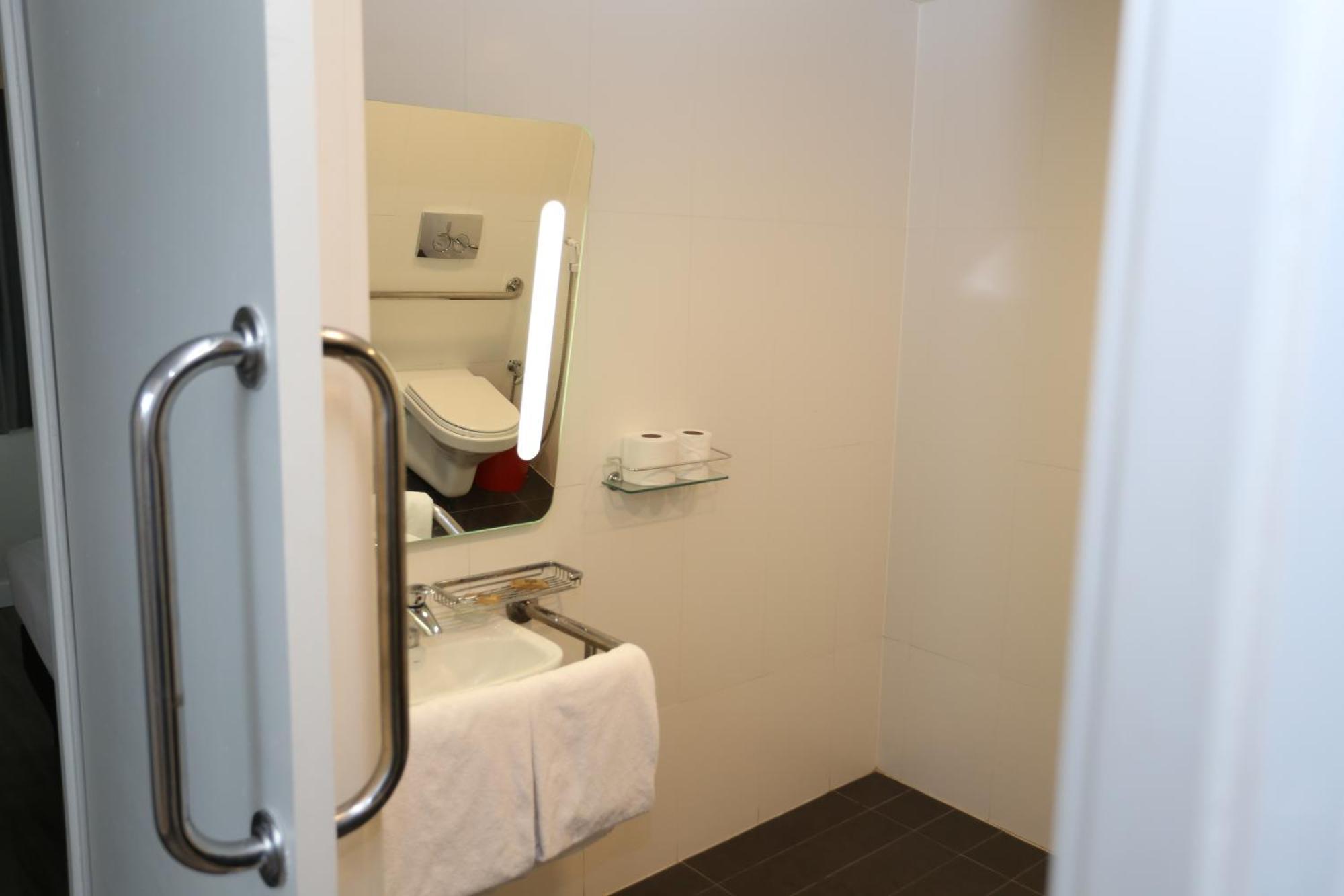 Standard Double Room Disability Access