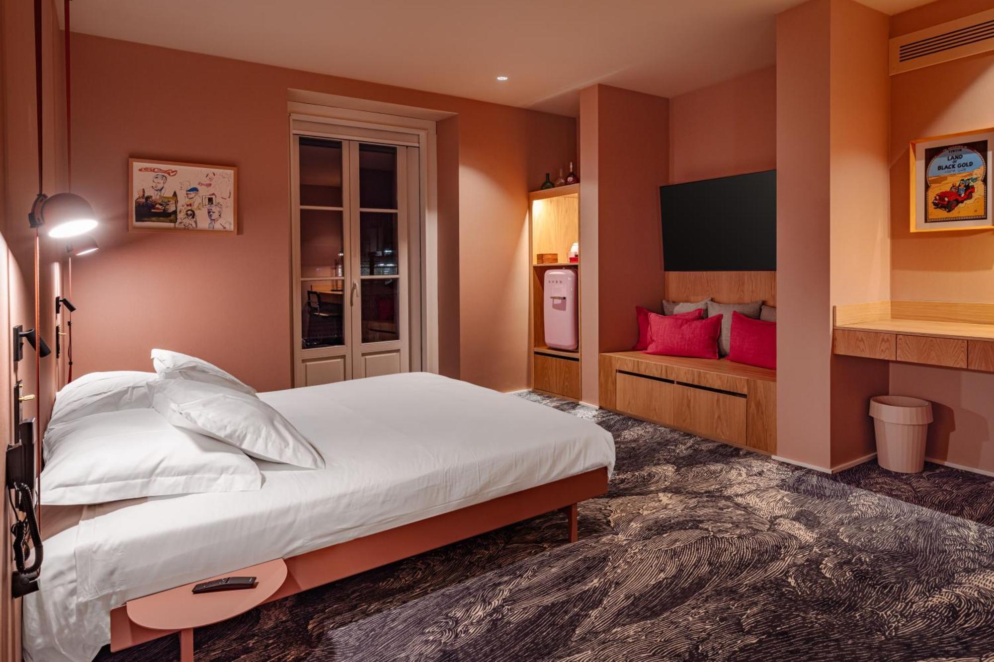 Deluxe Double Room,1546655518:JPEG
