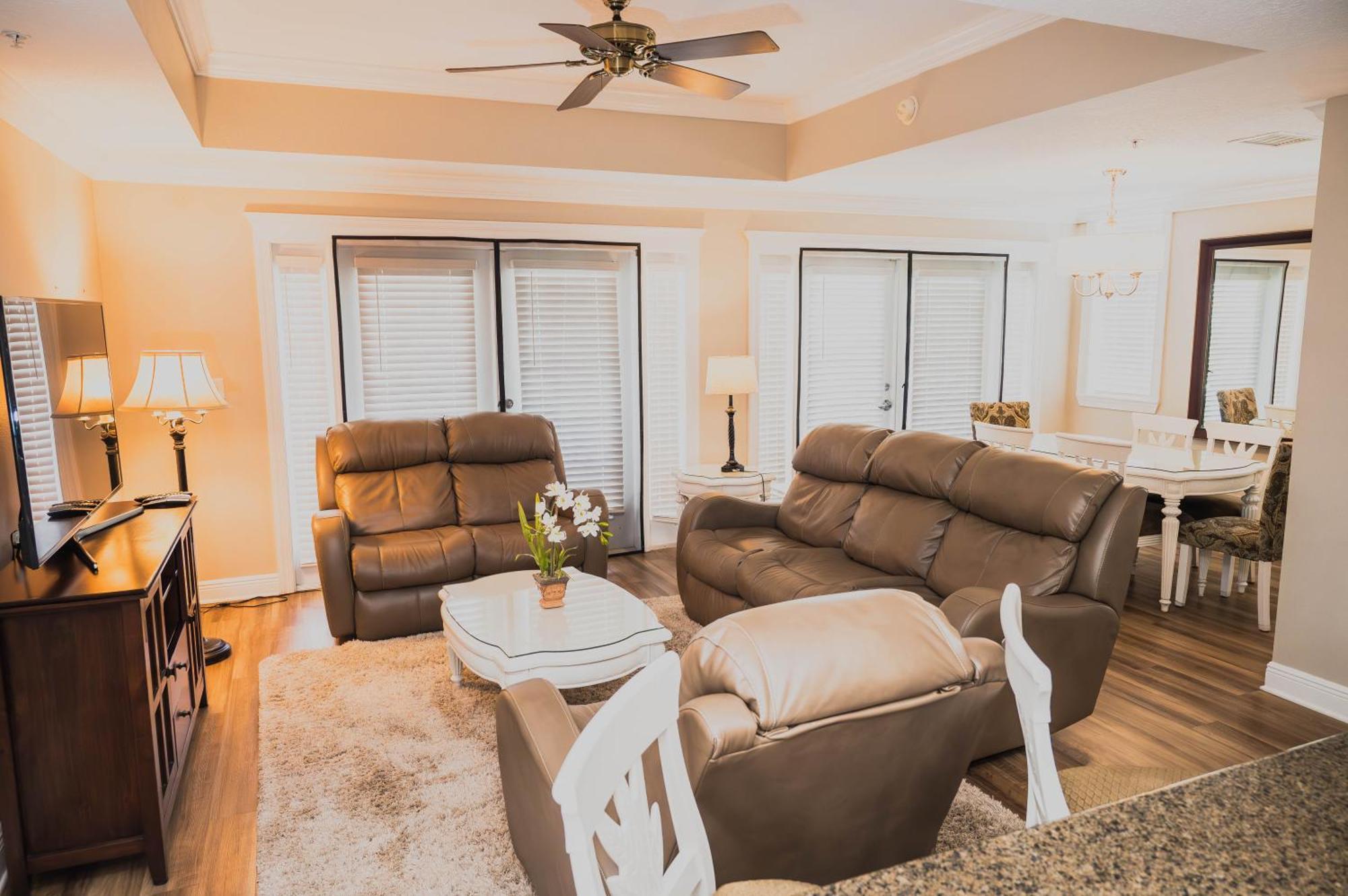 Deluxe Three-Bedroom Villa - Waterpark Access,1547247376:JPEG