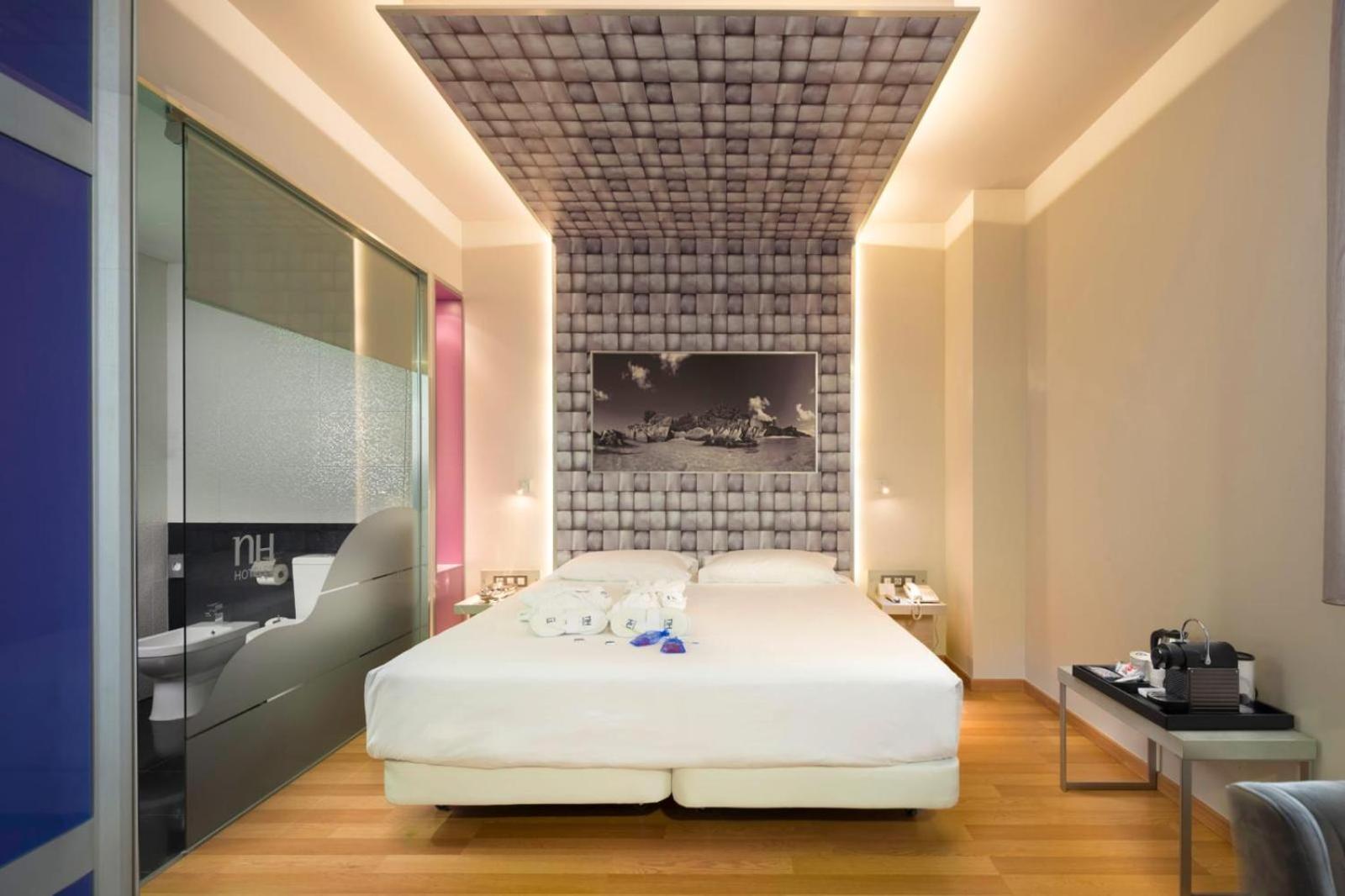 Family Room (2 Adults + 1 Child),1717061046:JPEG