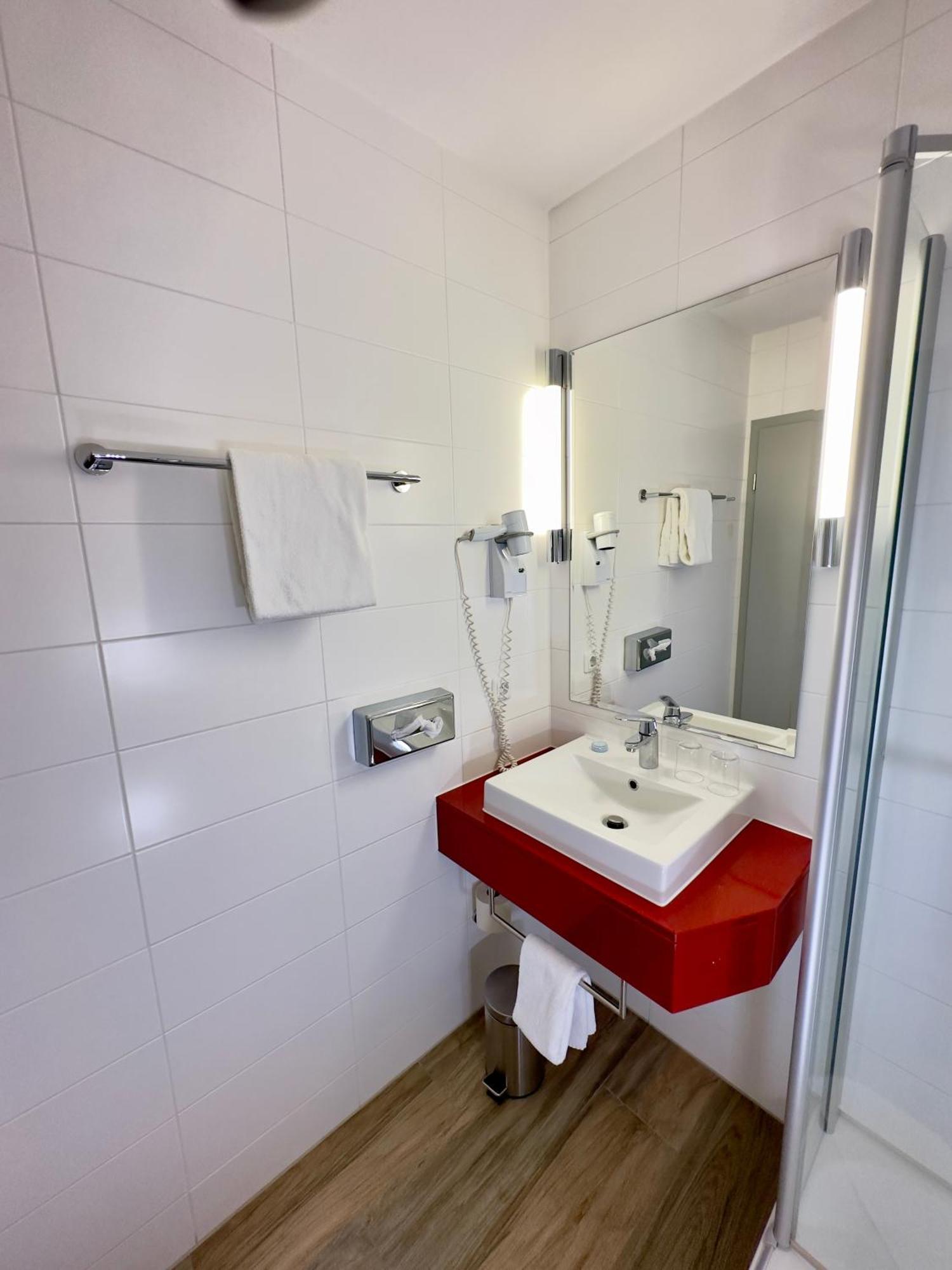 Standard Single Room,1321938889:JPEG
