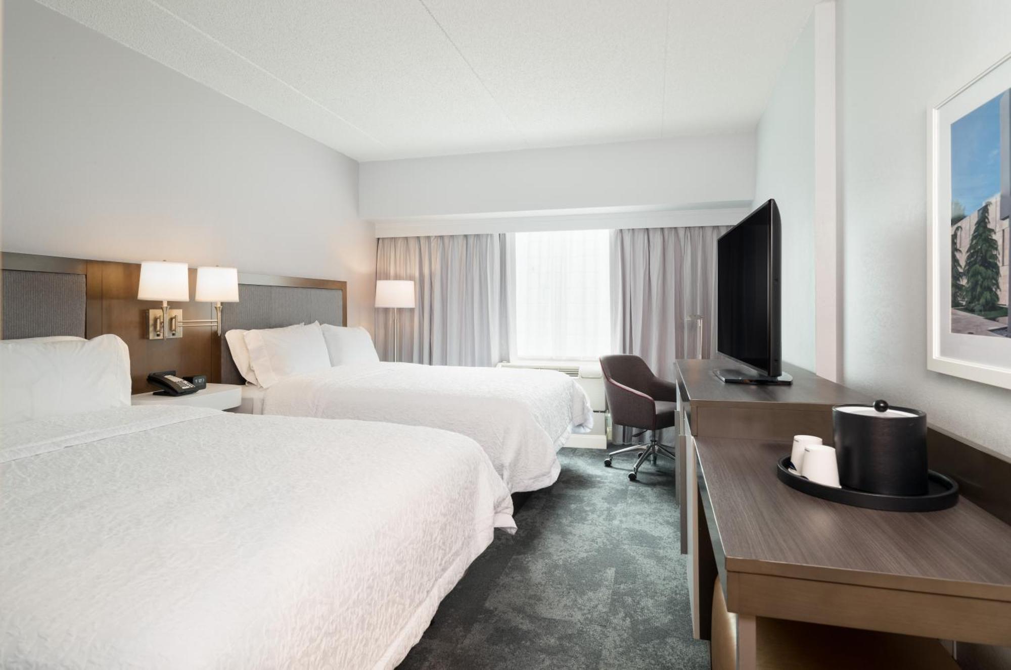 Premium Queen Room Two Queen Beds Non-Smoking,1552151761:JPEG