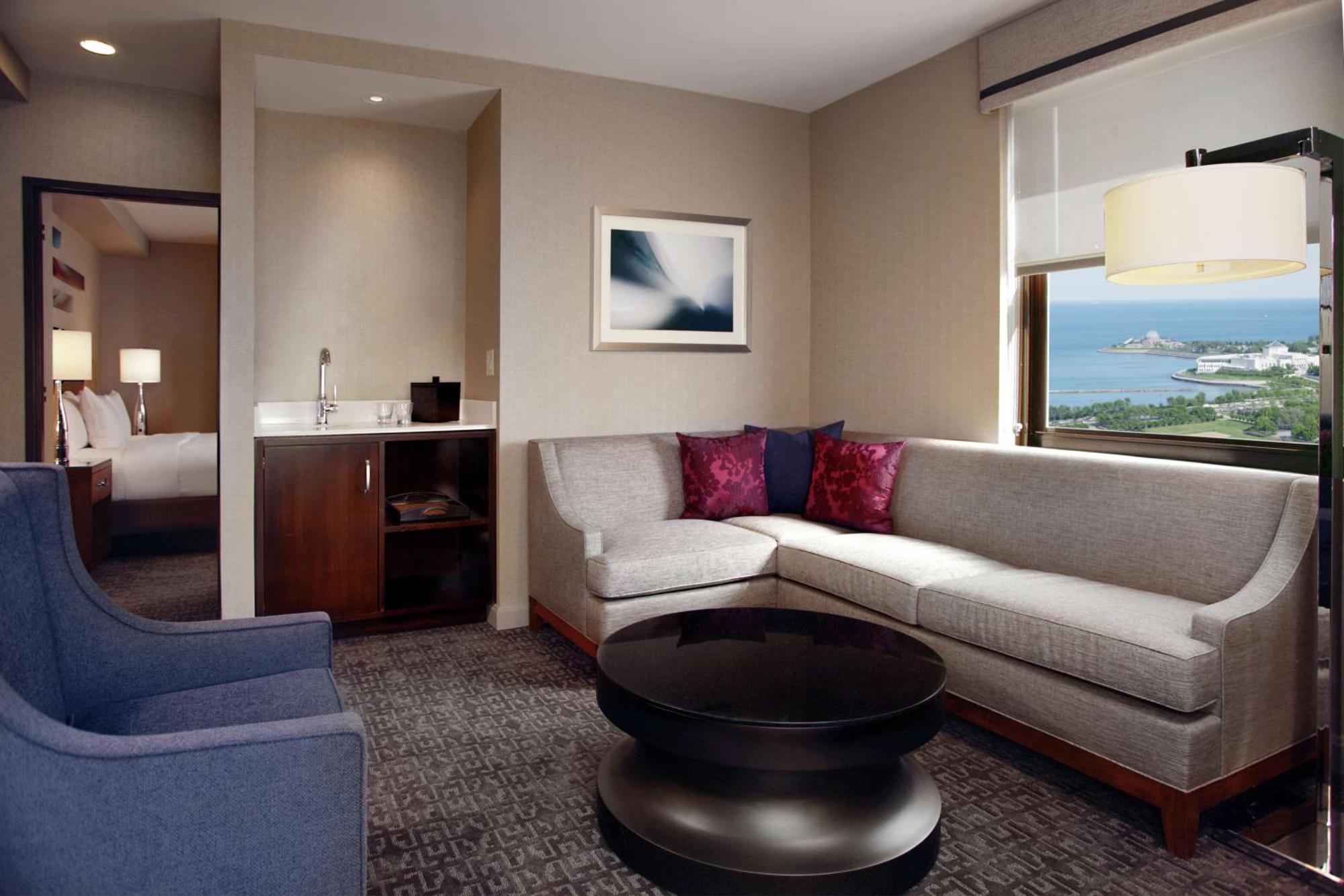 Junior King Suite,1588069603:JPEG