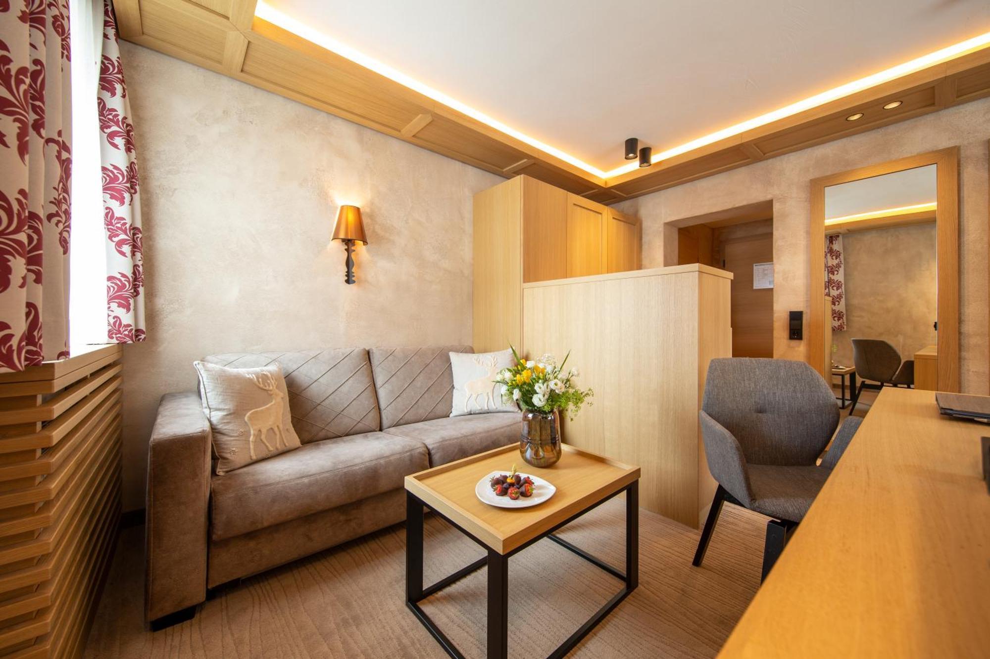 Superior Double Room Balcony Annex