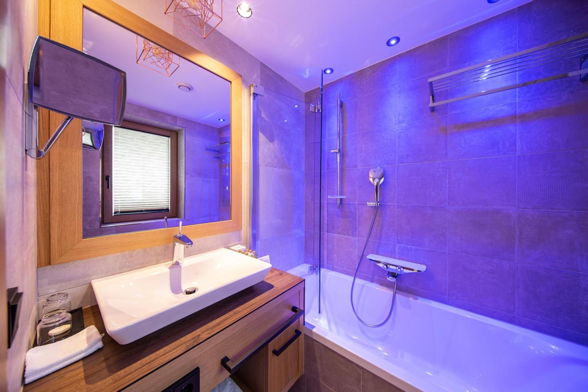 Superior Double Room Balcony Annex