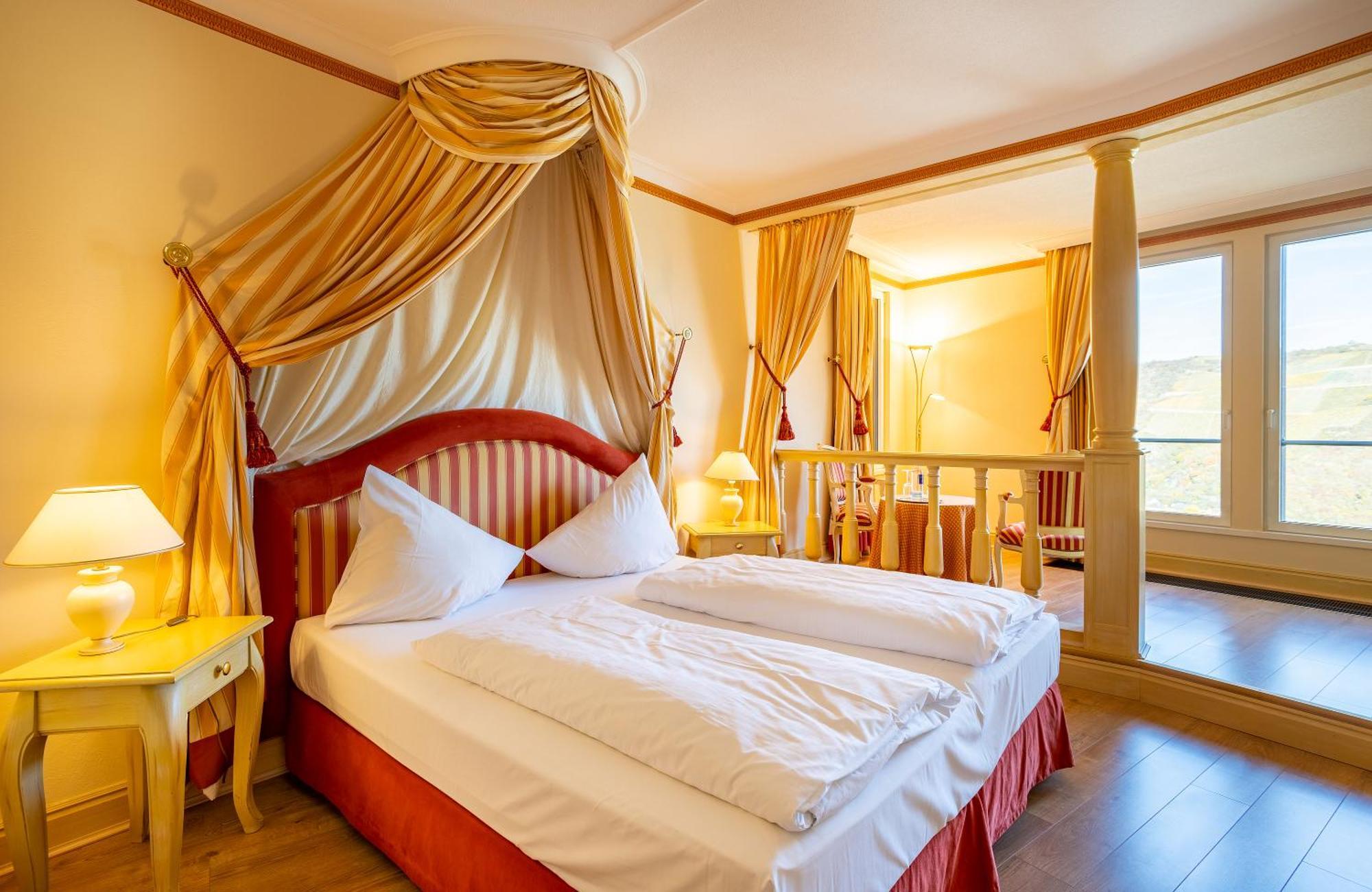 Junior Suite,1550489287:JPEG
