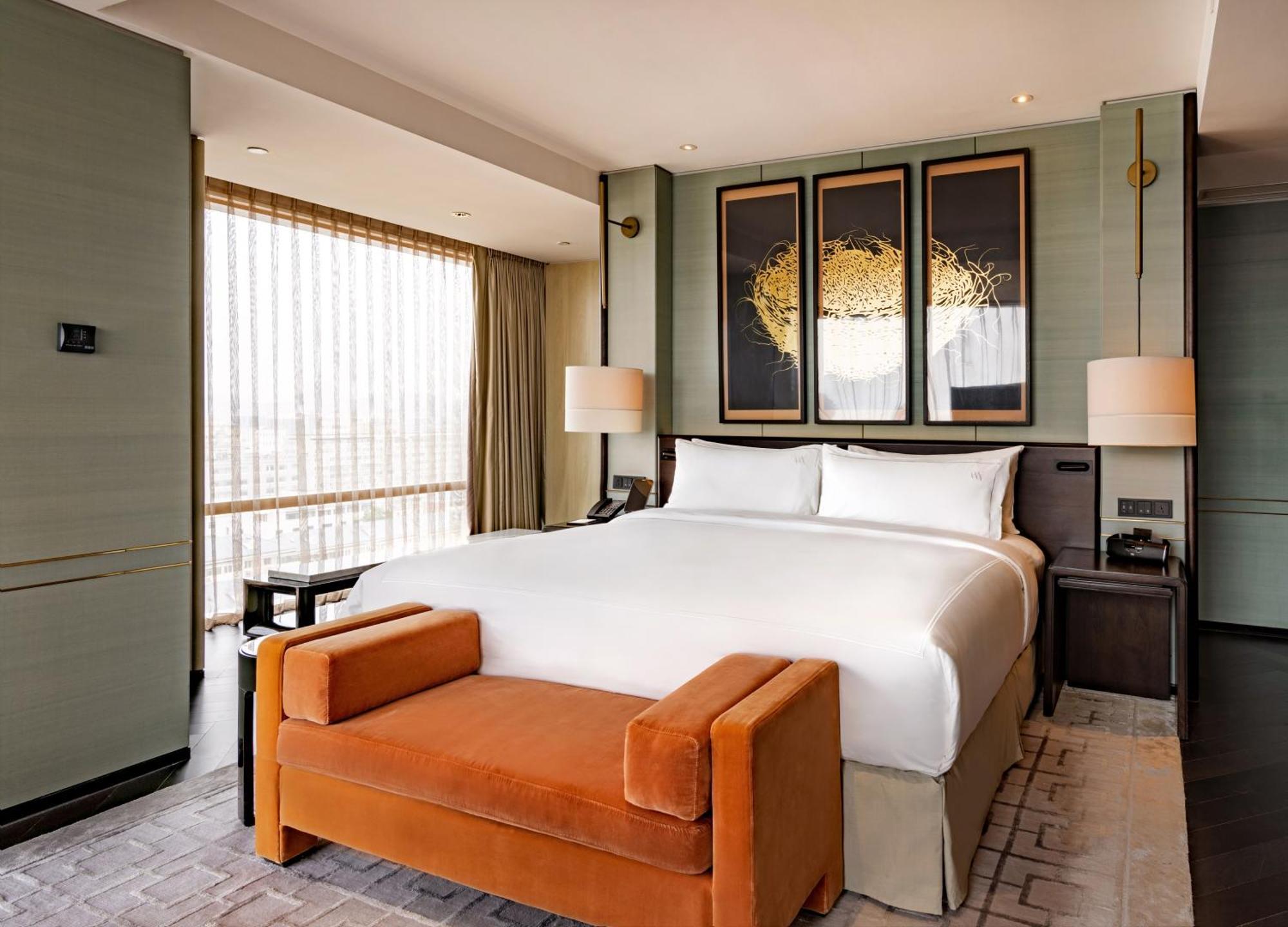 Premier King Suite,1552629949:JPEG