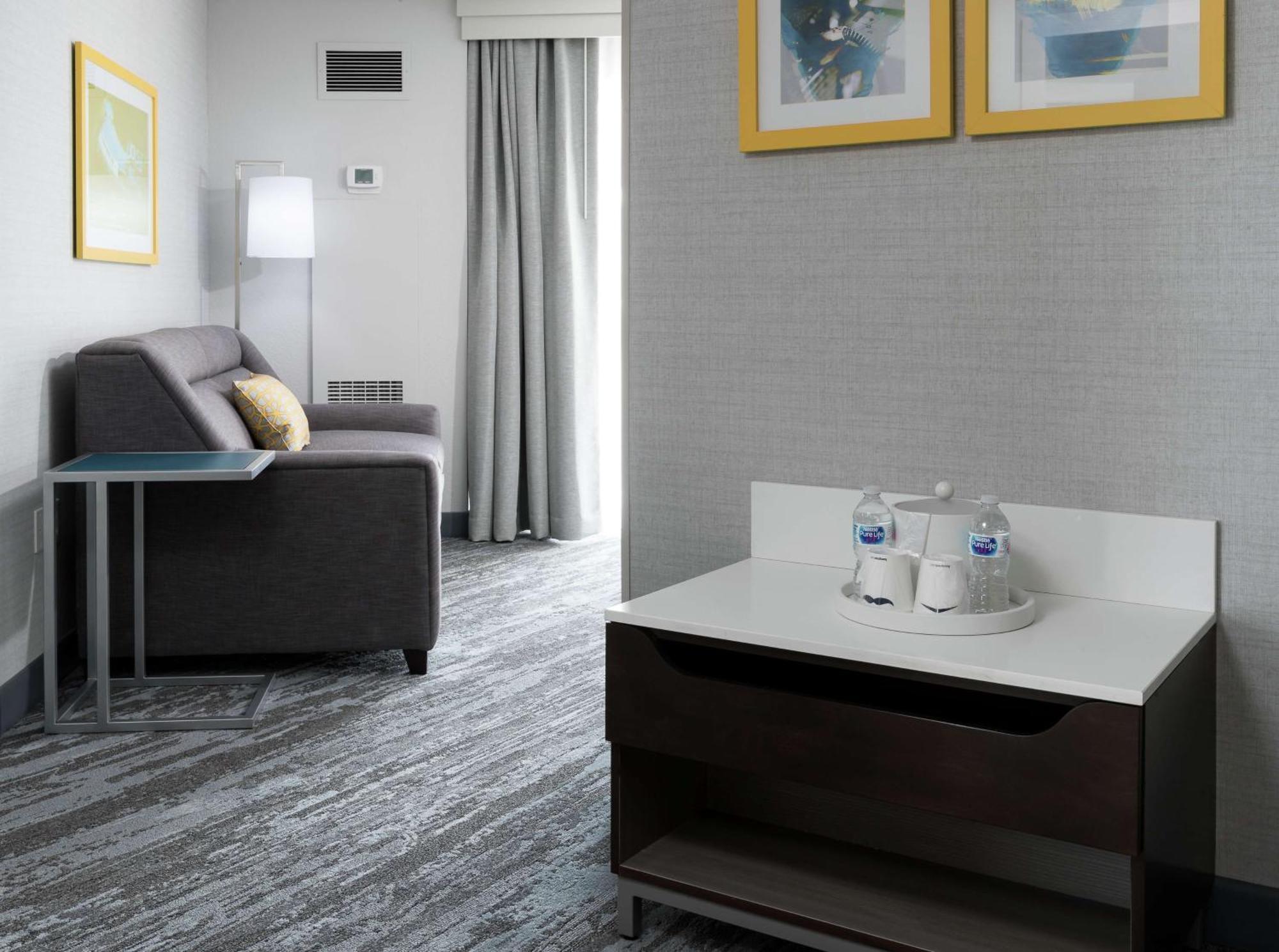 King Room with Balcony - Non-Smoking,1552295749:JPEG