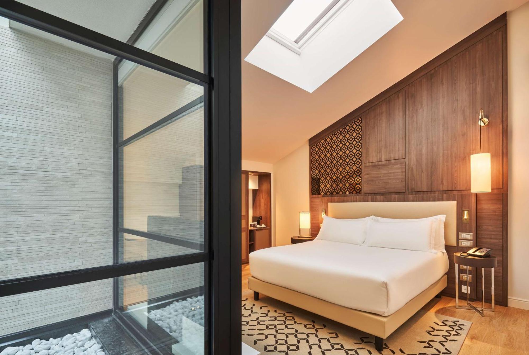 Junior Suite,1552467238:JPEG
