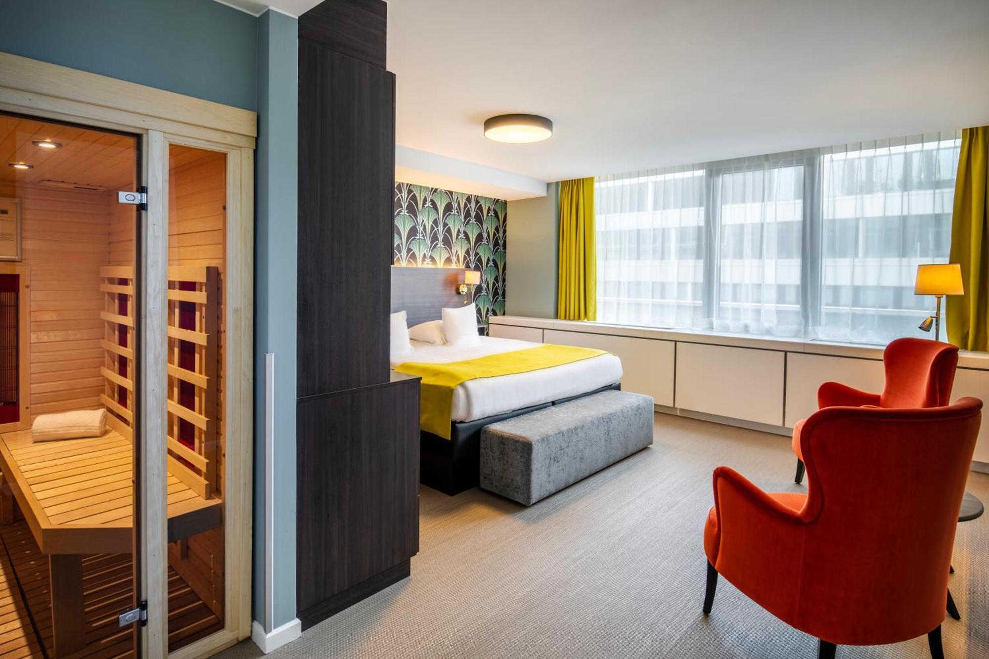 Royal Suite,1552529953:JPEG