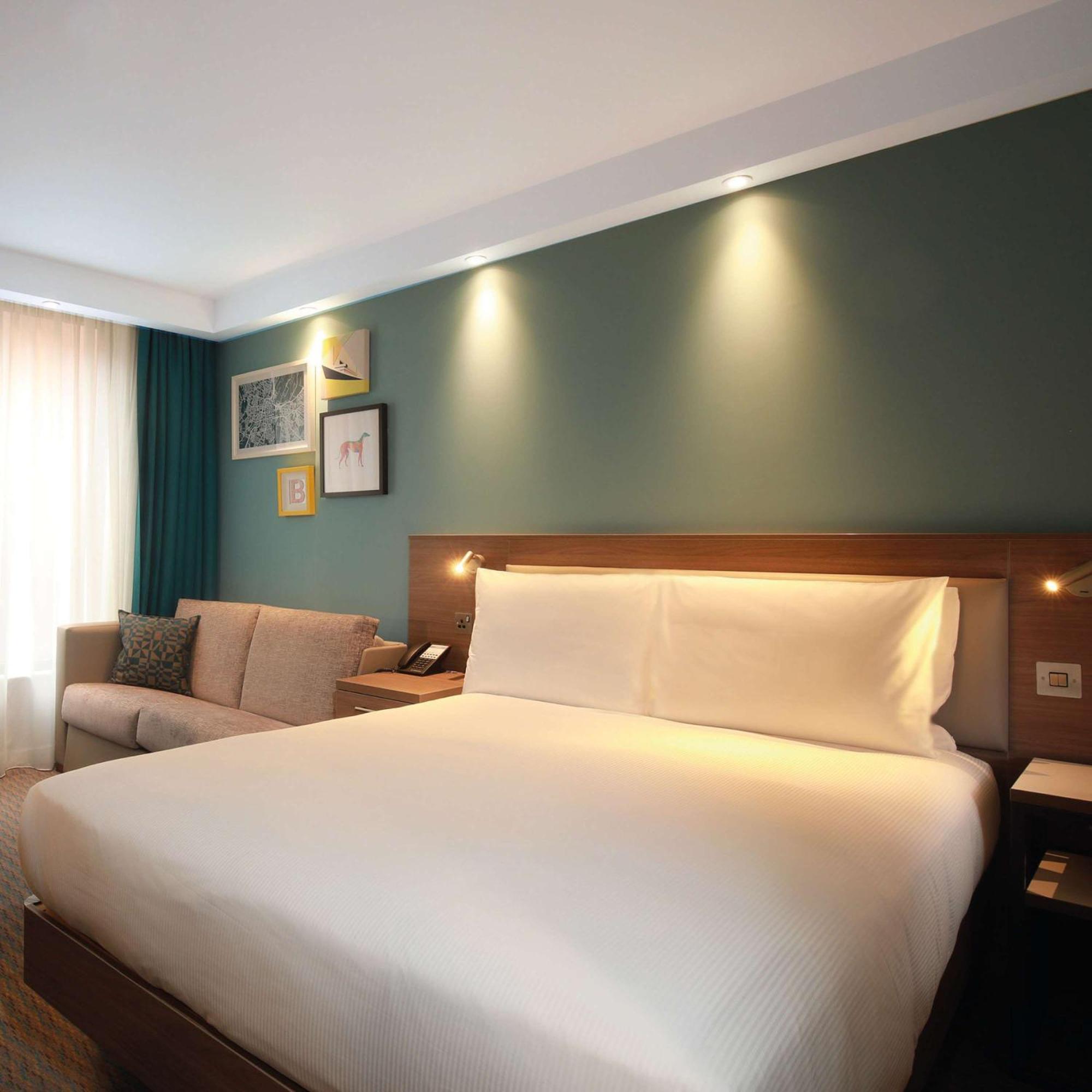 Queen Room