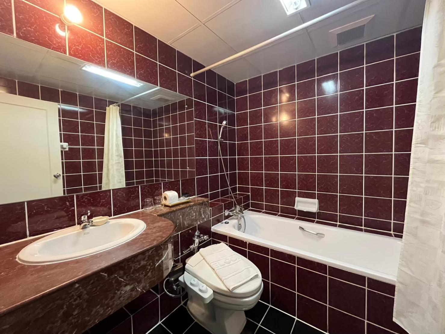 One-Bedroom Suite
