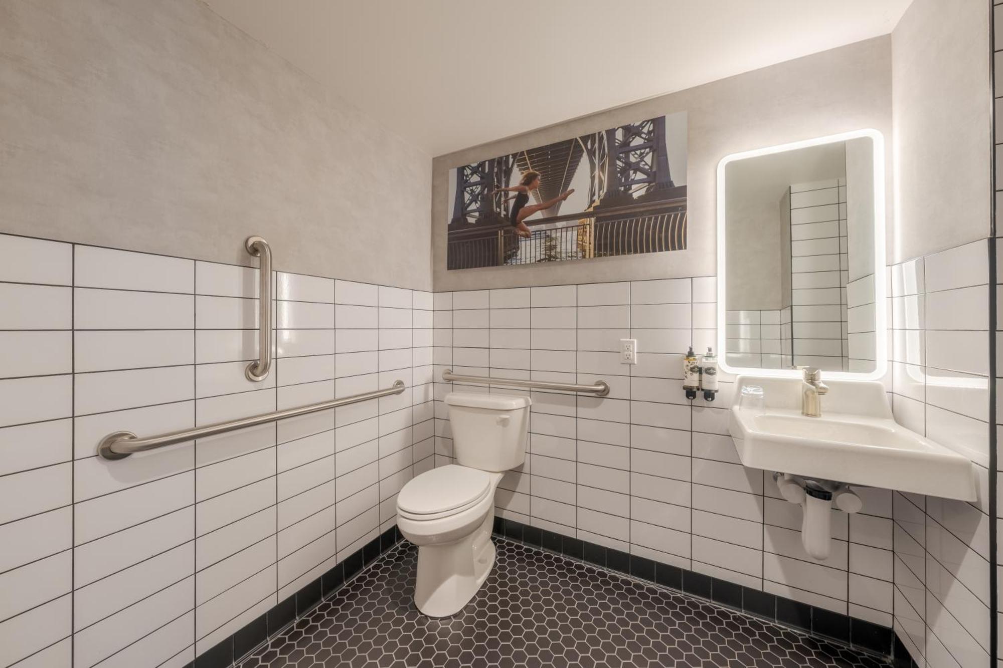 Comfort Street View Room ADA