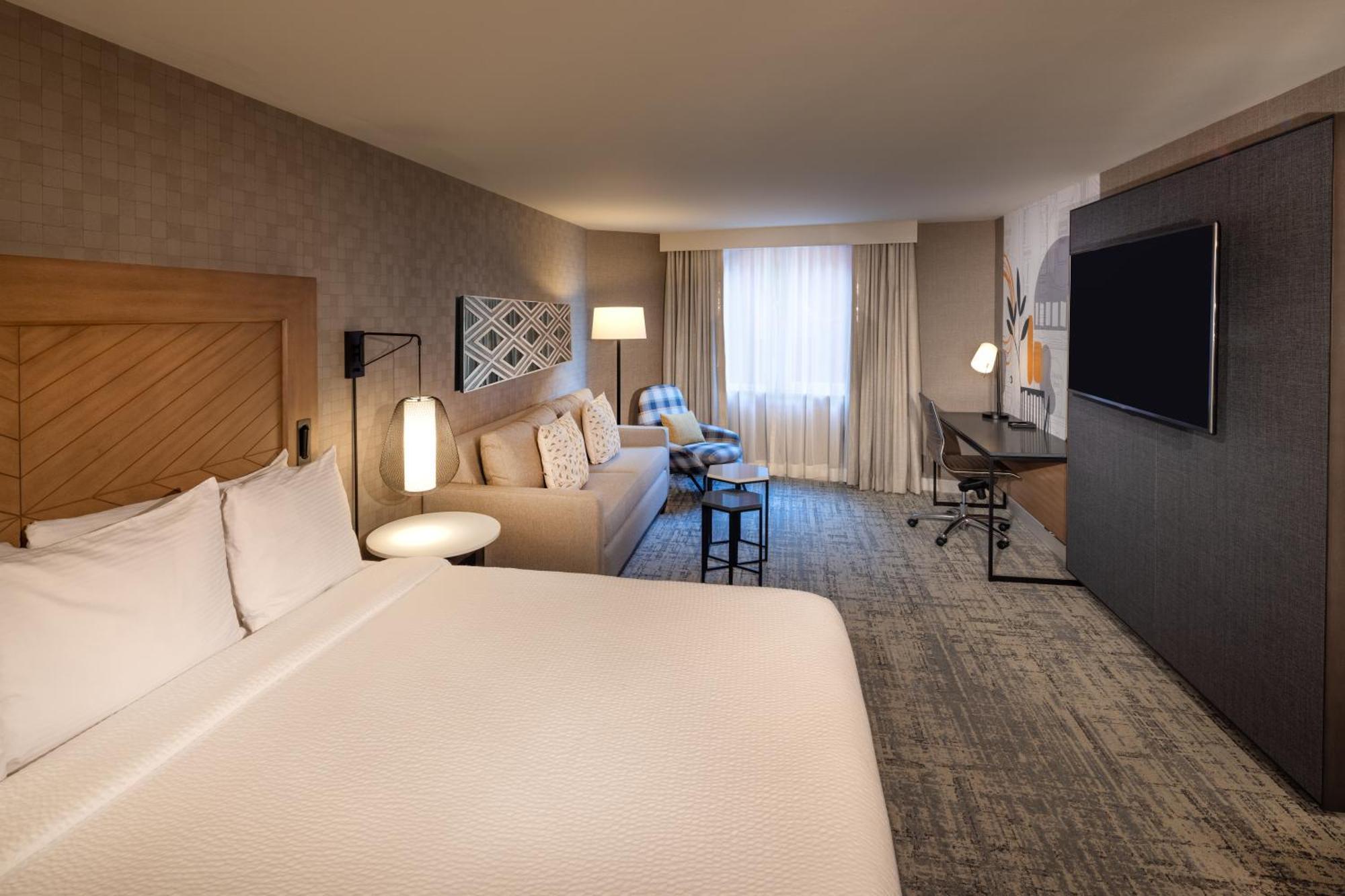 Deluxe King Room