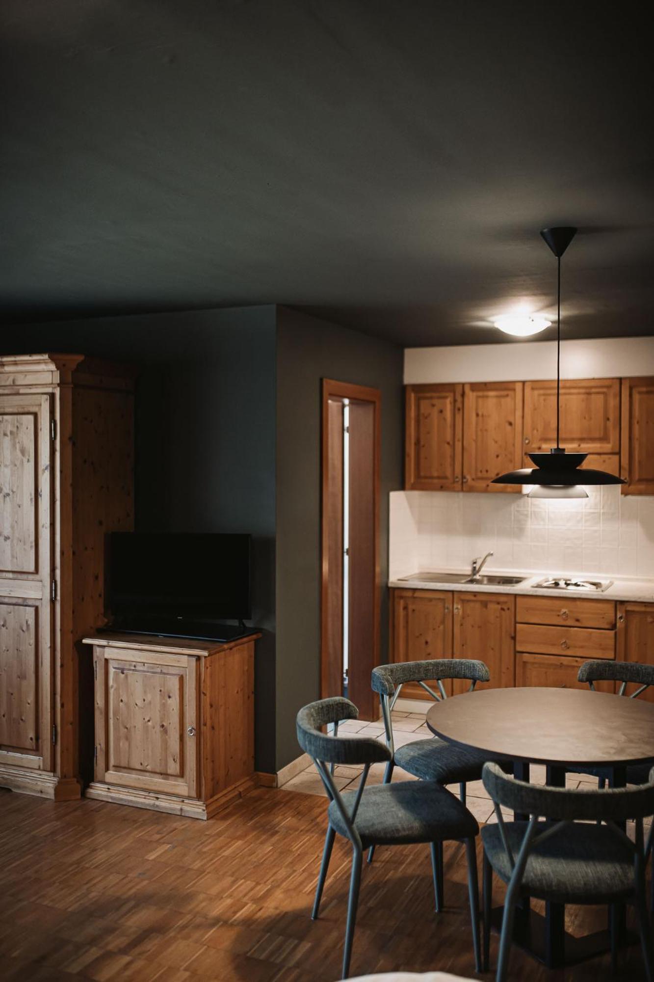 Studio Apartment