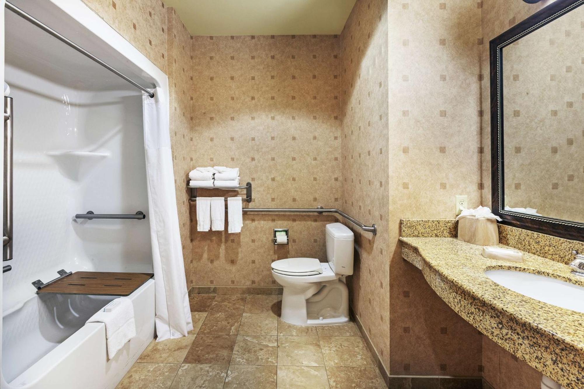 Queen Room Two Queen Beds Mobility Access or Non-Smoking