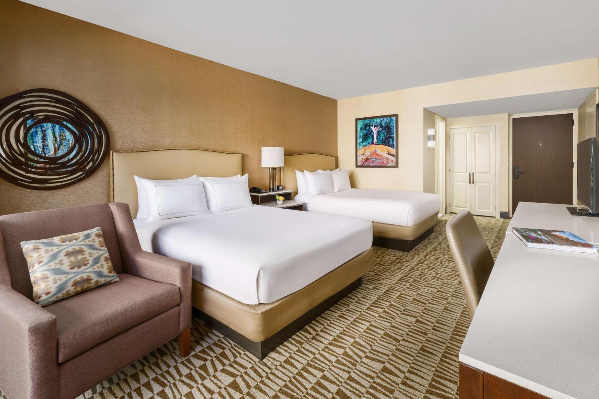 Standard Queen Room Two Queen Beds