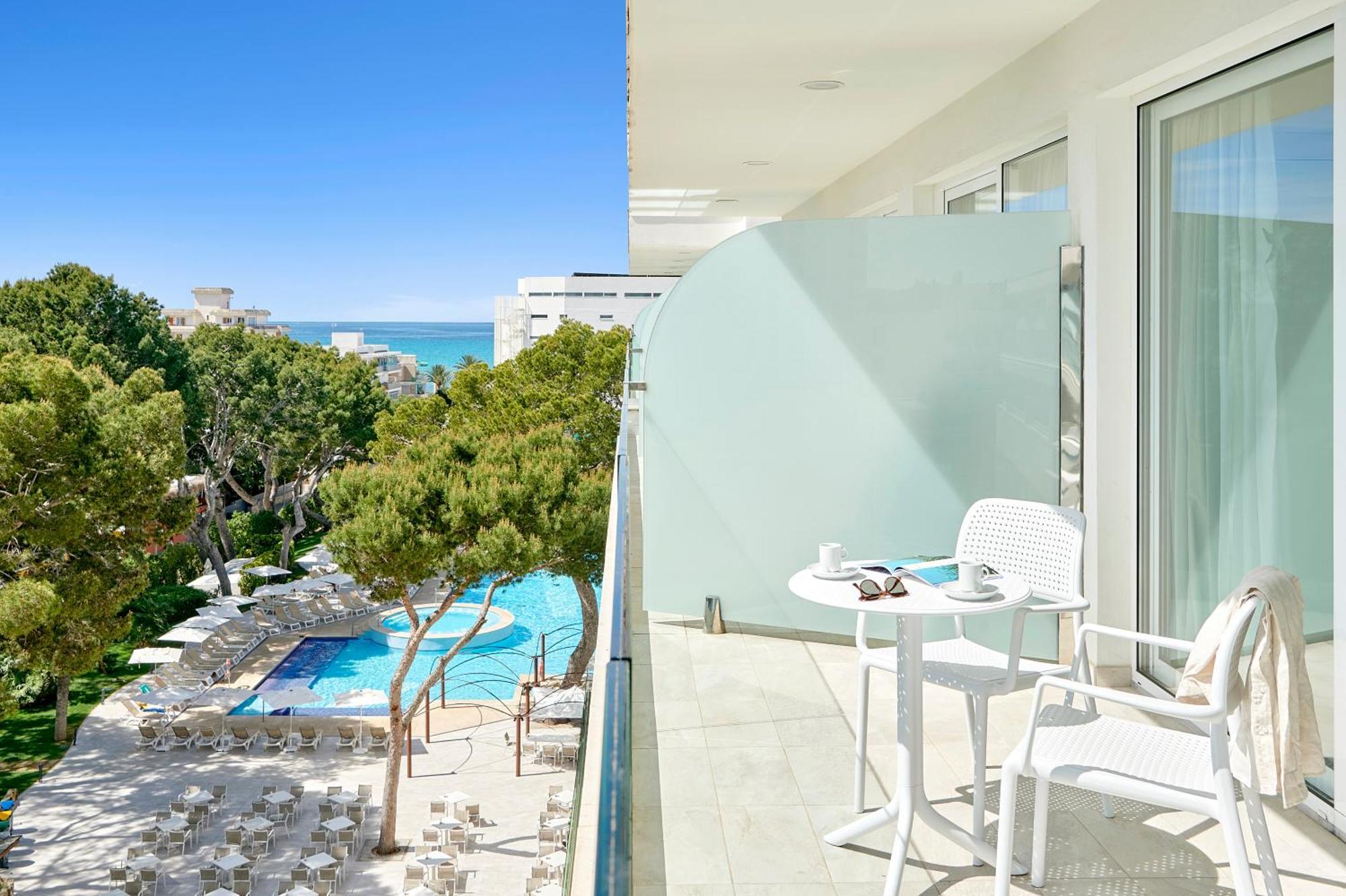 Double or Twin Room Pool View