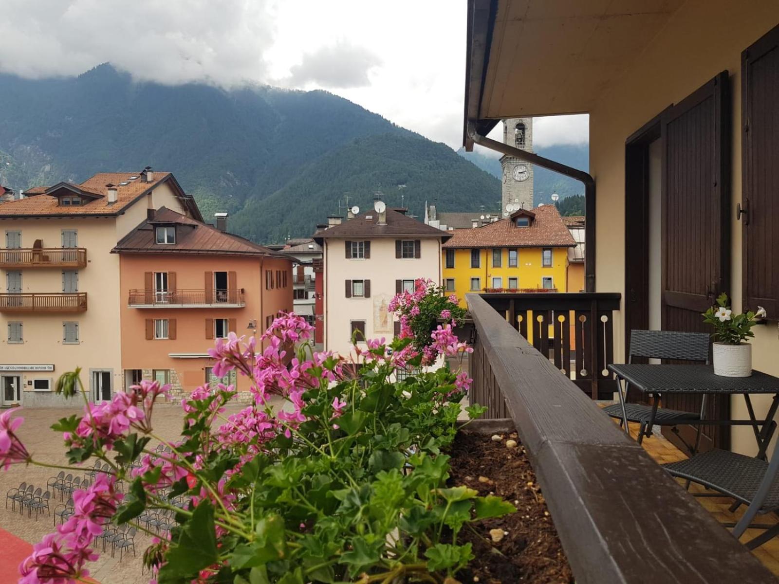 Apartment with Balcony,1638493093:JPEG