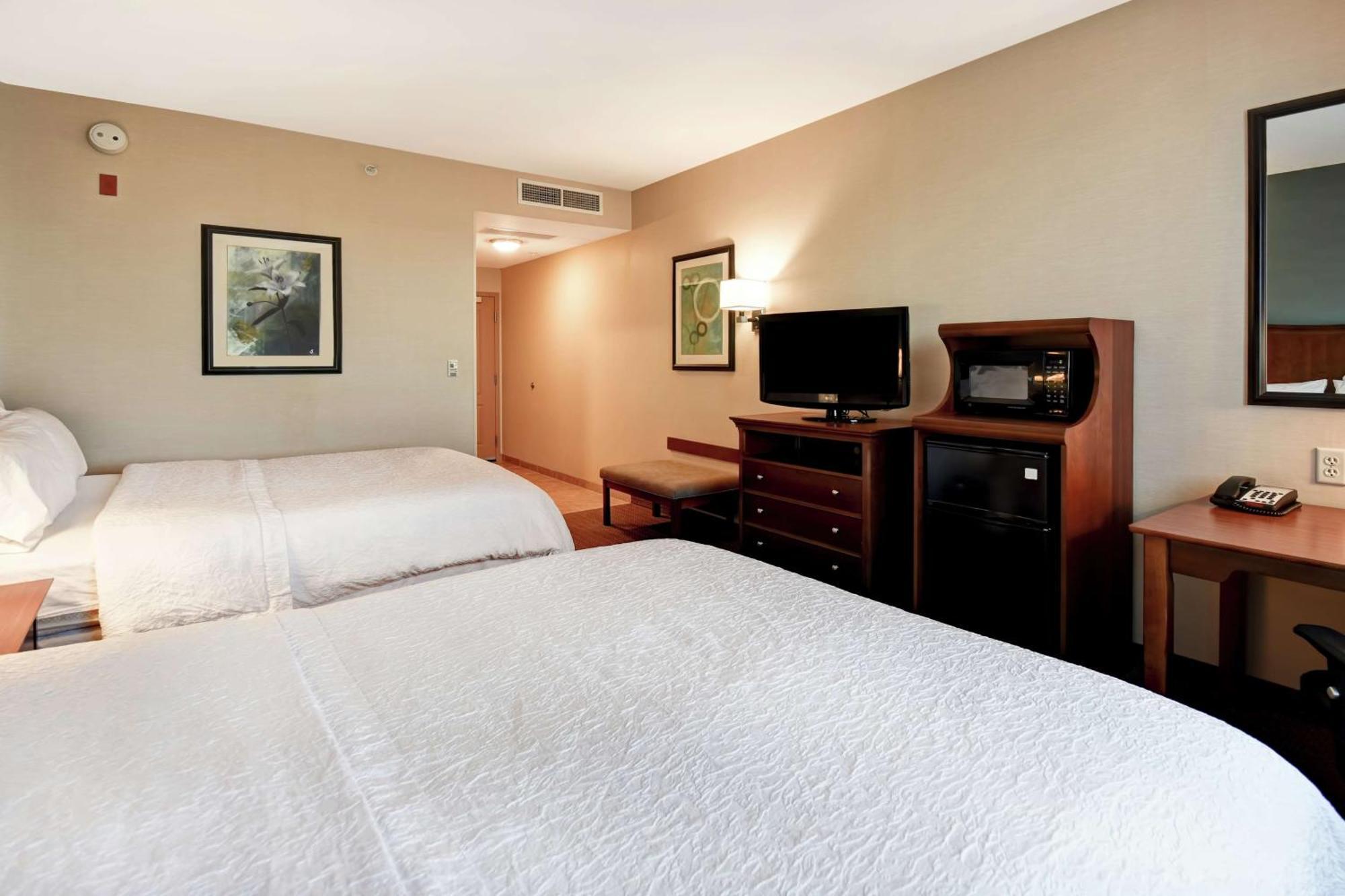 Room with Two Queen Beds - Non-Smoking,1557849409:JPEG
