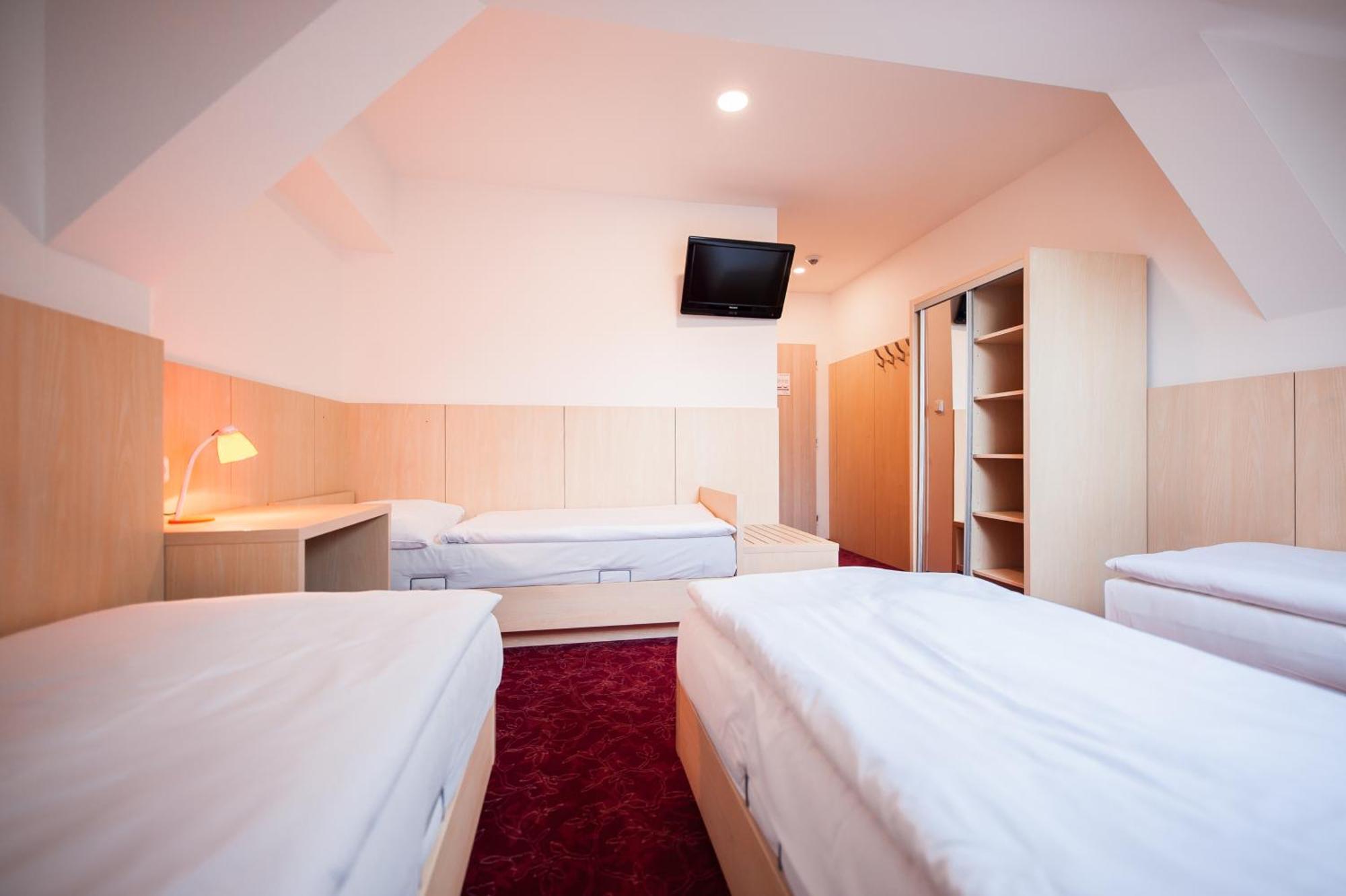 Economy Quadruple Room