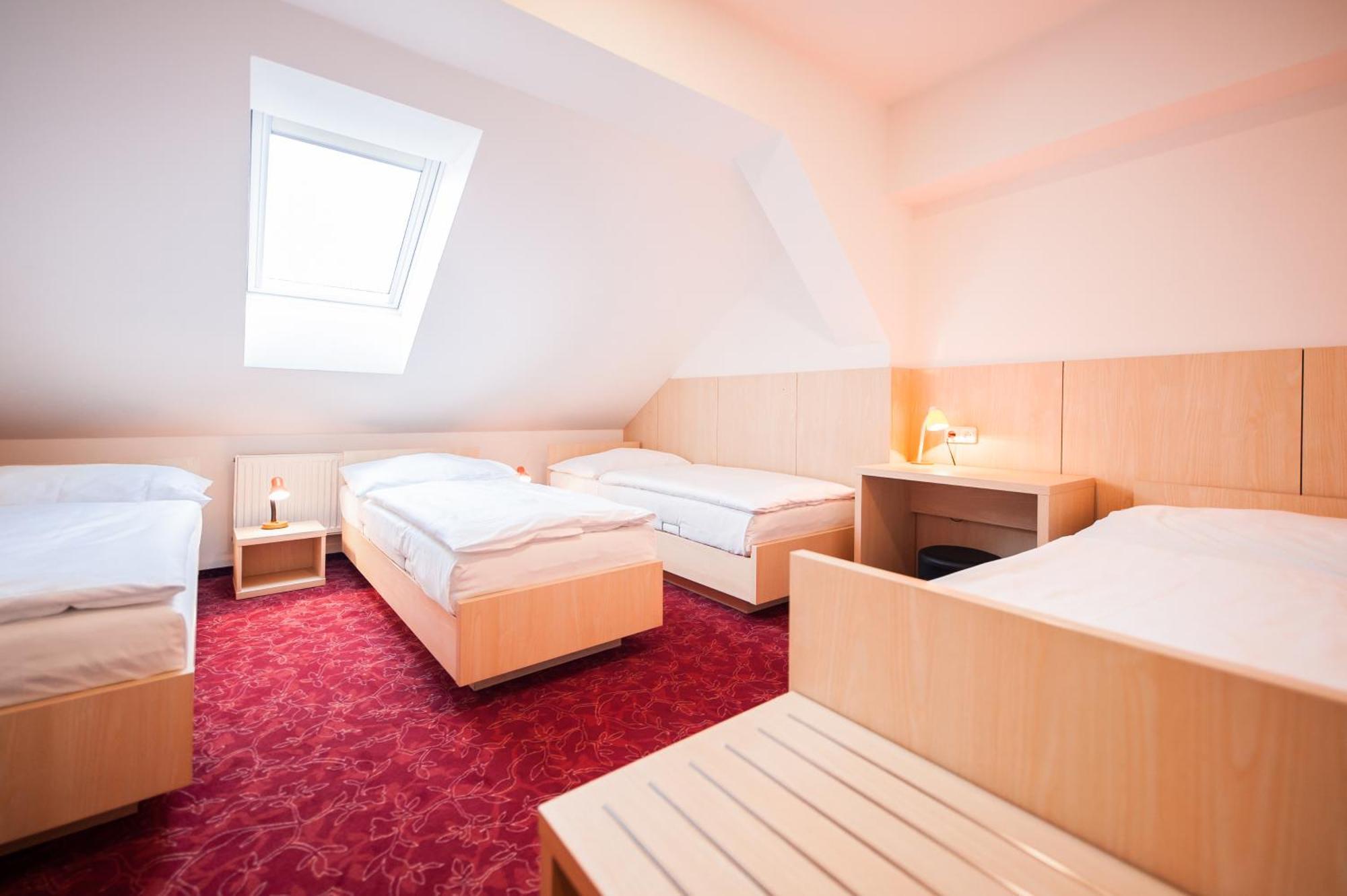 Economy Quadruple Room