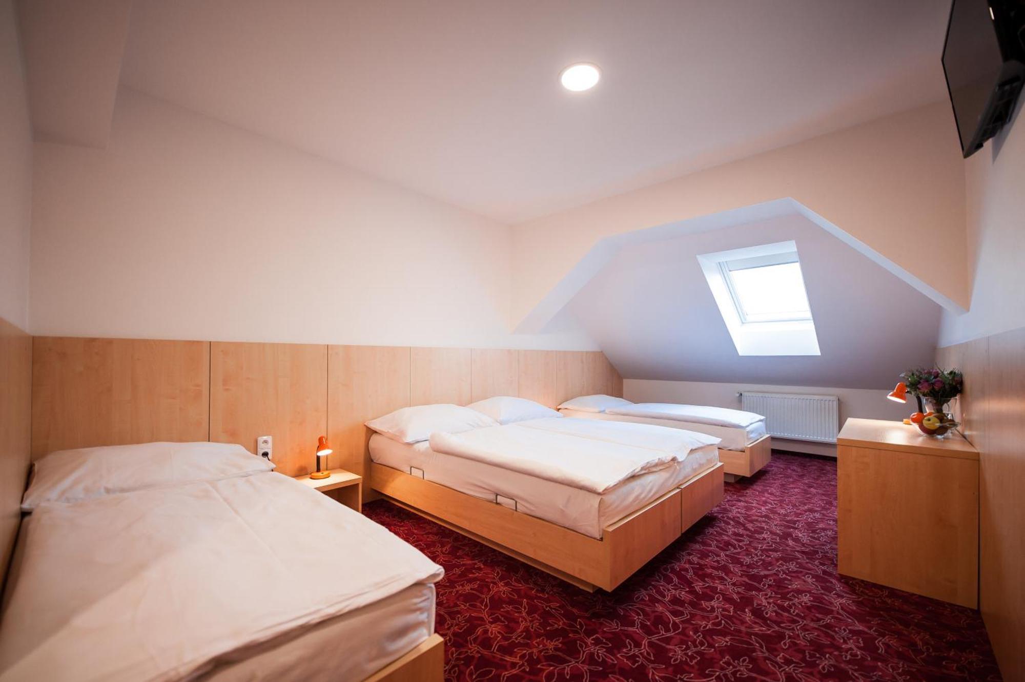 Economy Quadruple Room