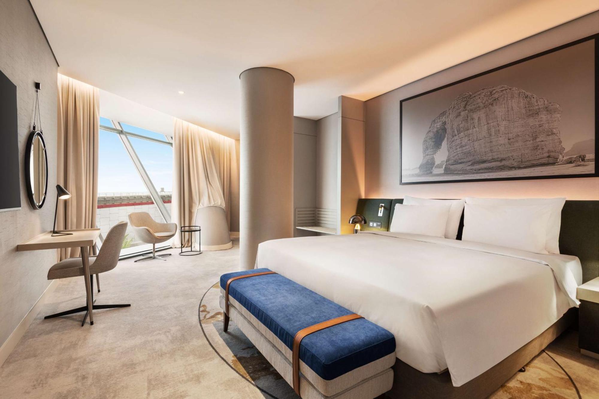 Executive Suite - Lounge Access