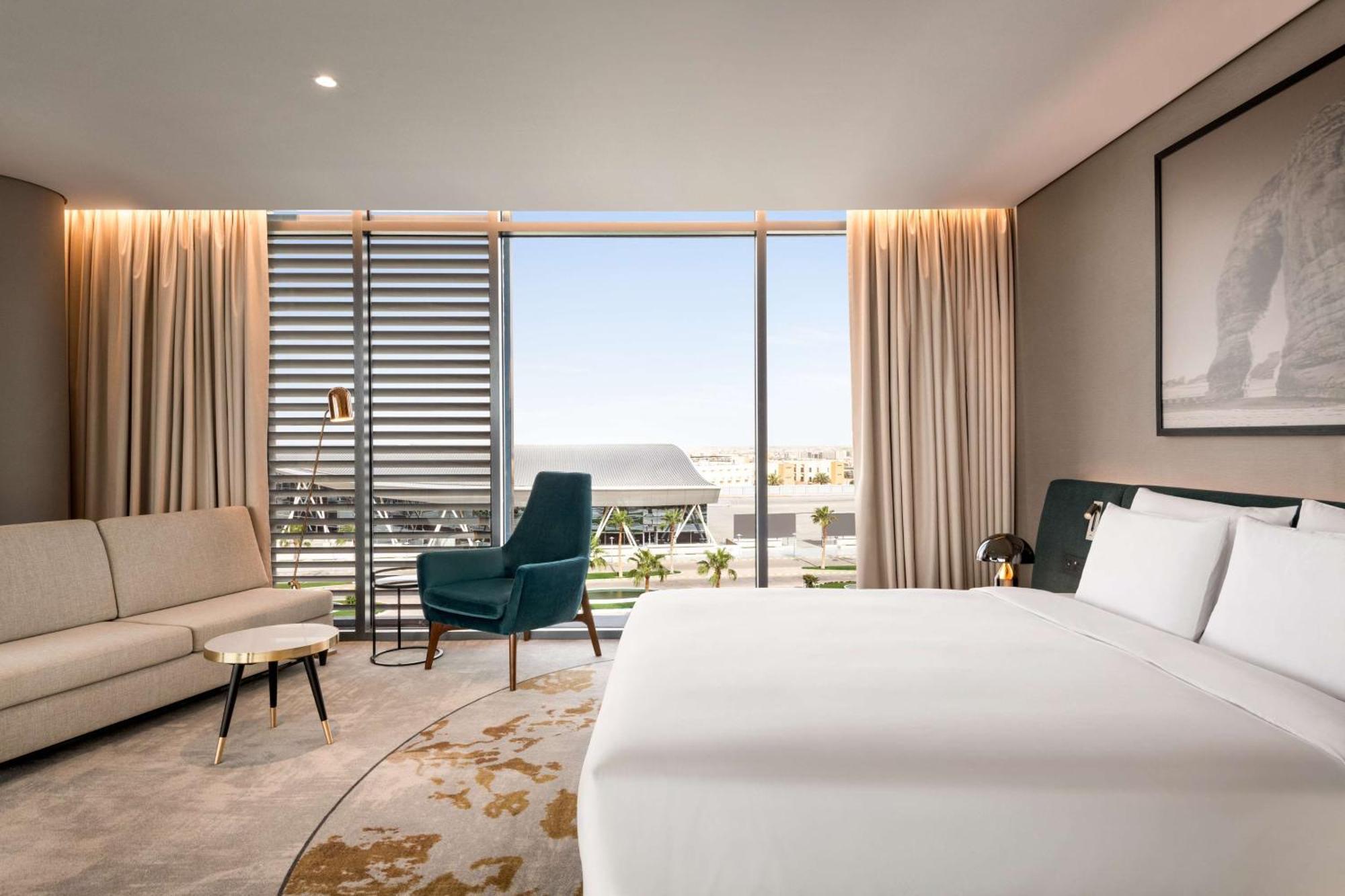 Royal Suite - Balcony - Lounge Access