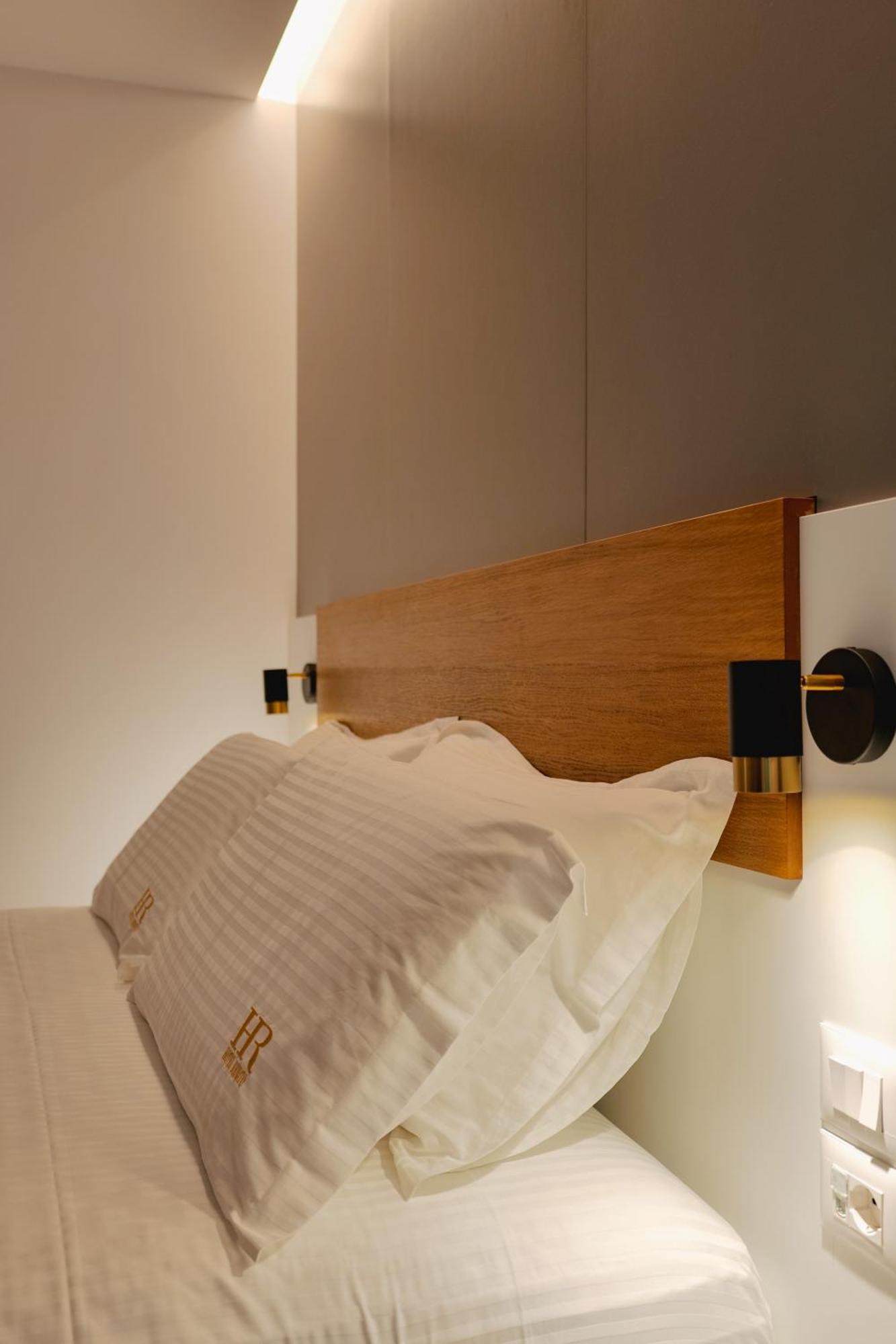 Deluxe Double Room Side Sea View
