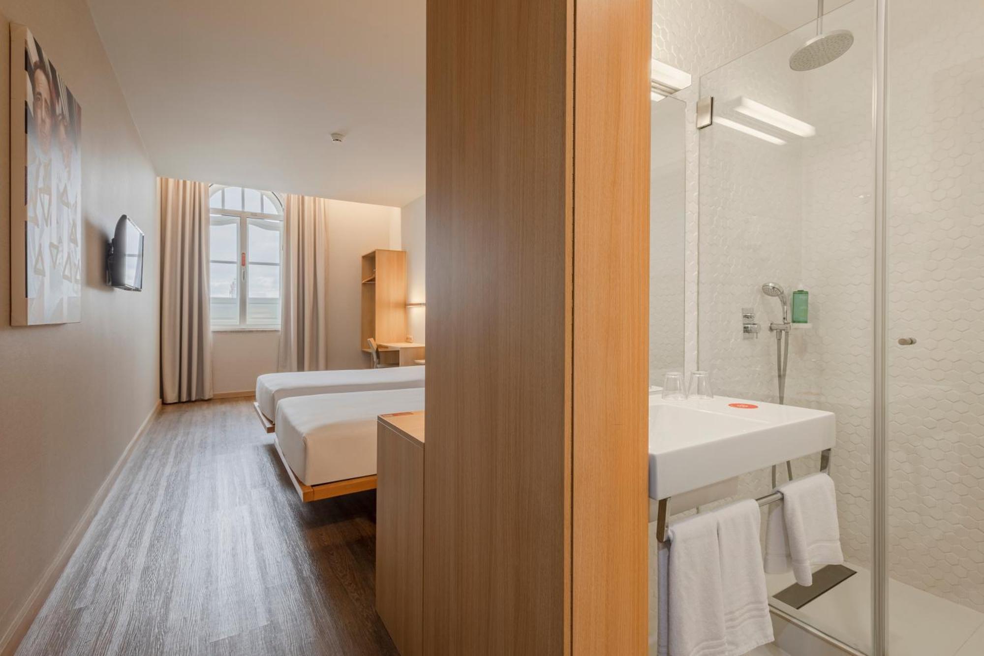 Twin Room City View
