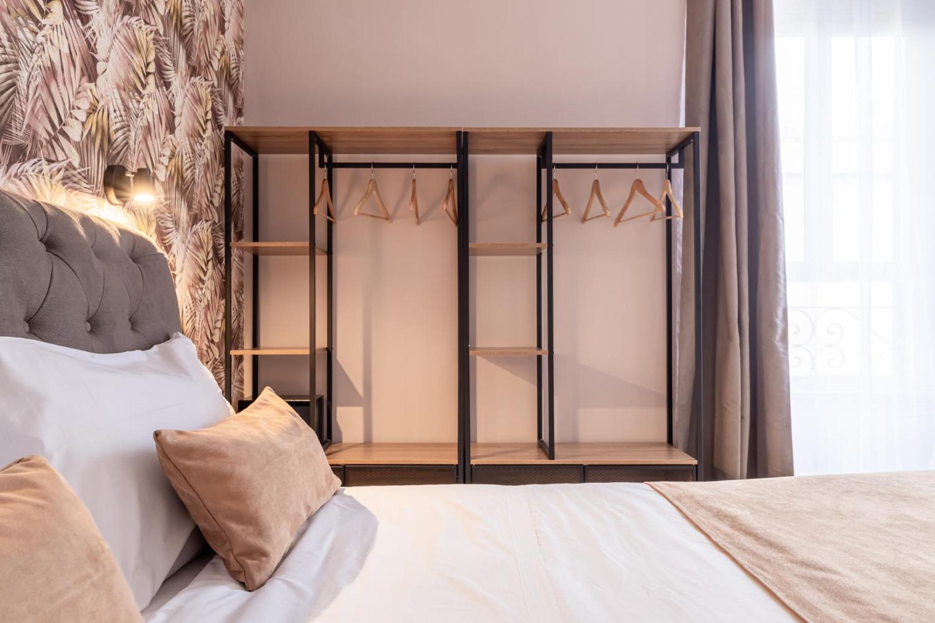 Double Room Private Bathroom