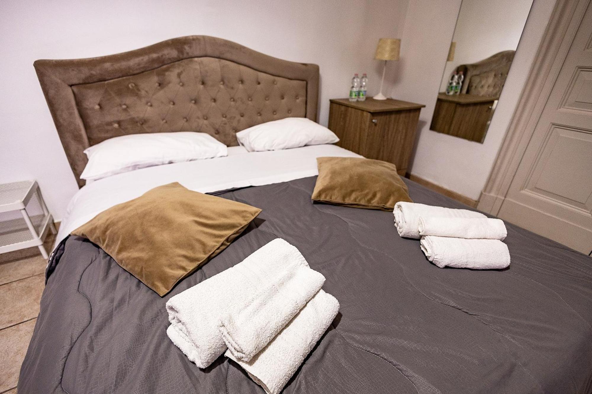 Double Room Private Bathroom