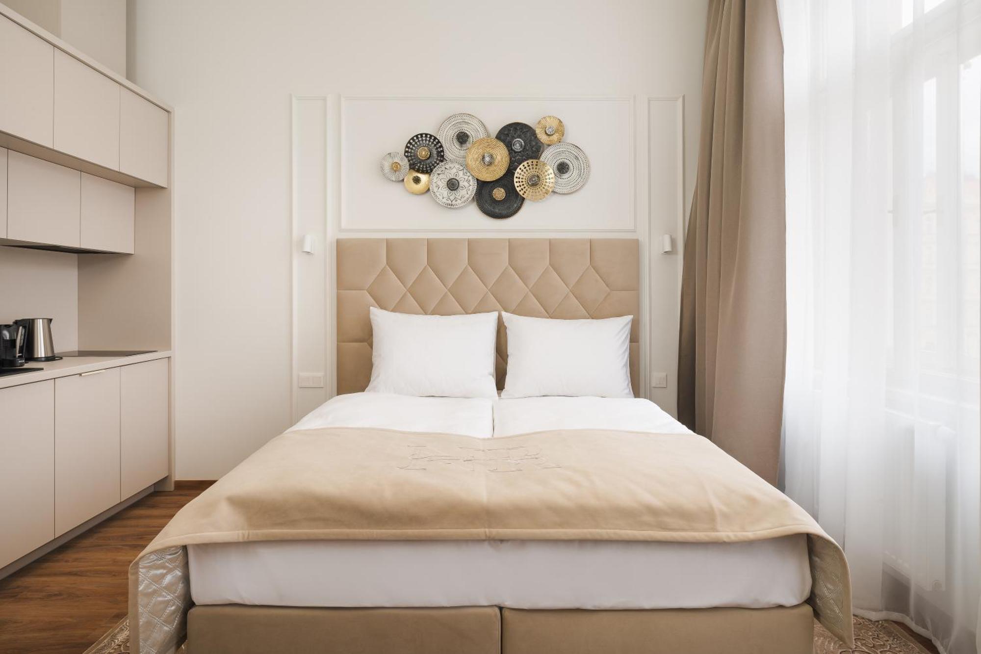 Superior Double or Twin Room City View
