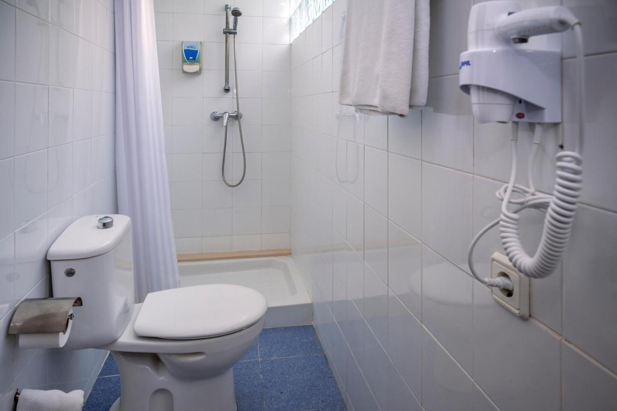 Budget Double or Twin Room,1588038631:JPEG