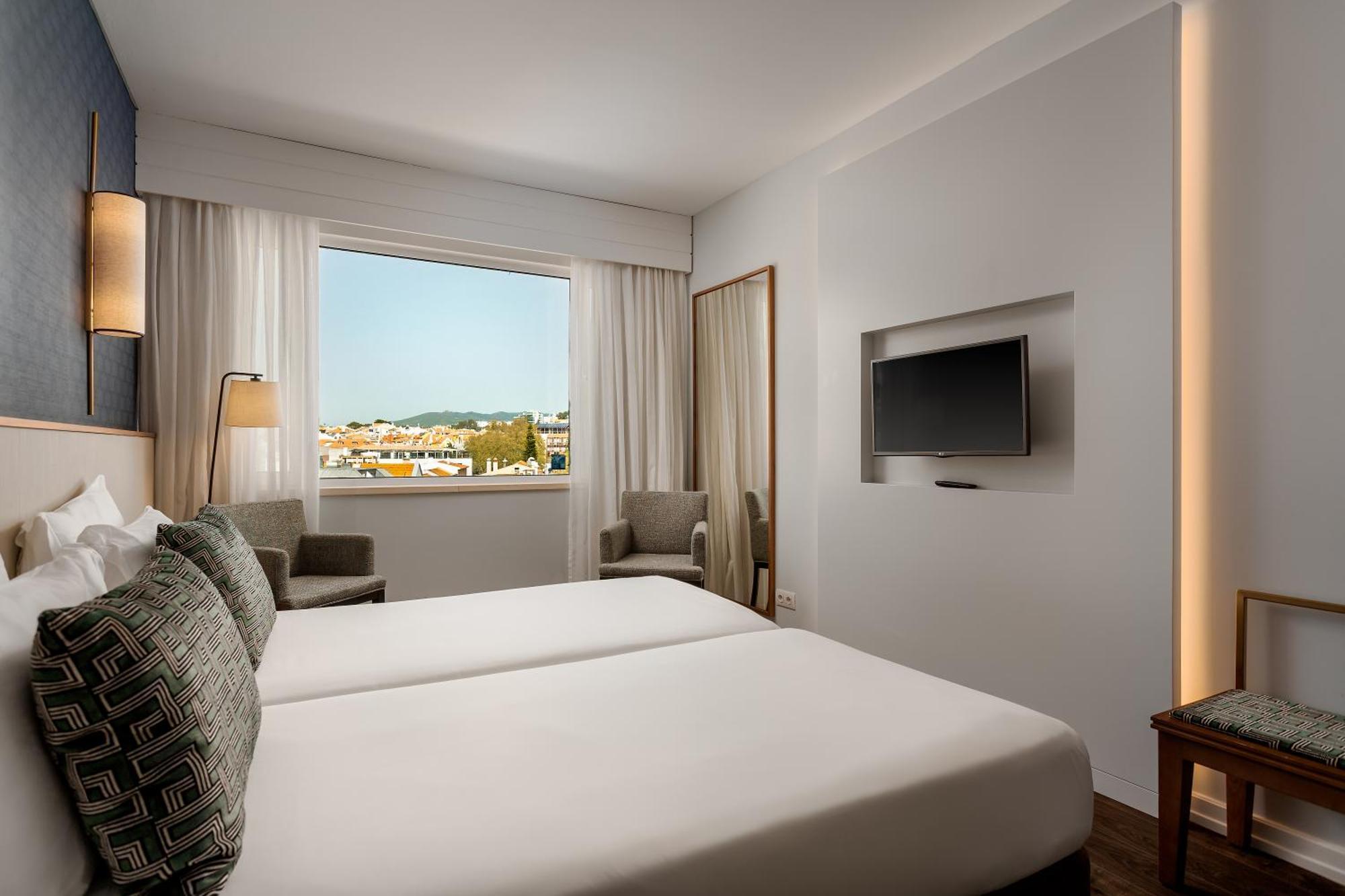 Superior Twin Room City View