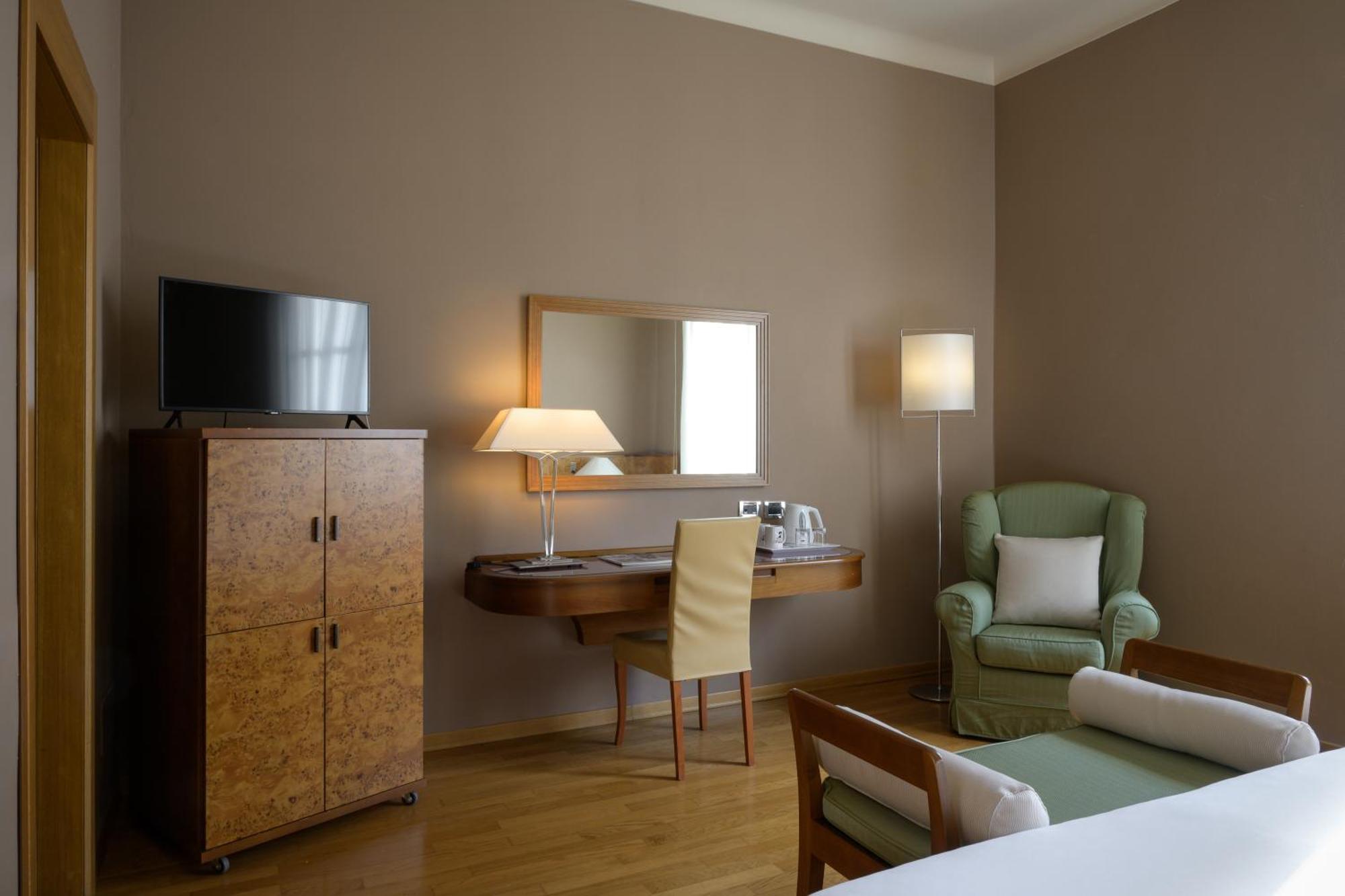 Superior Double Room - Annex,1572629804:JPEG