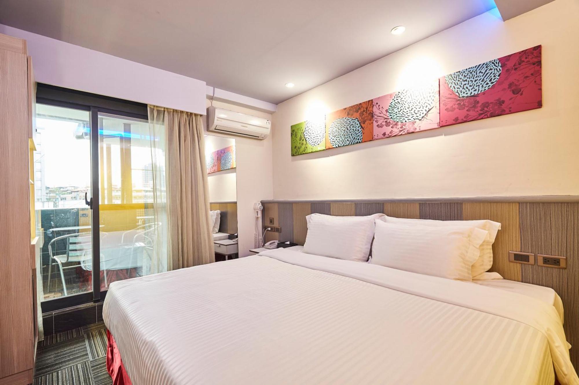 Deluxe Double or Twin Room