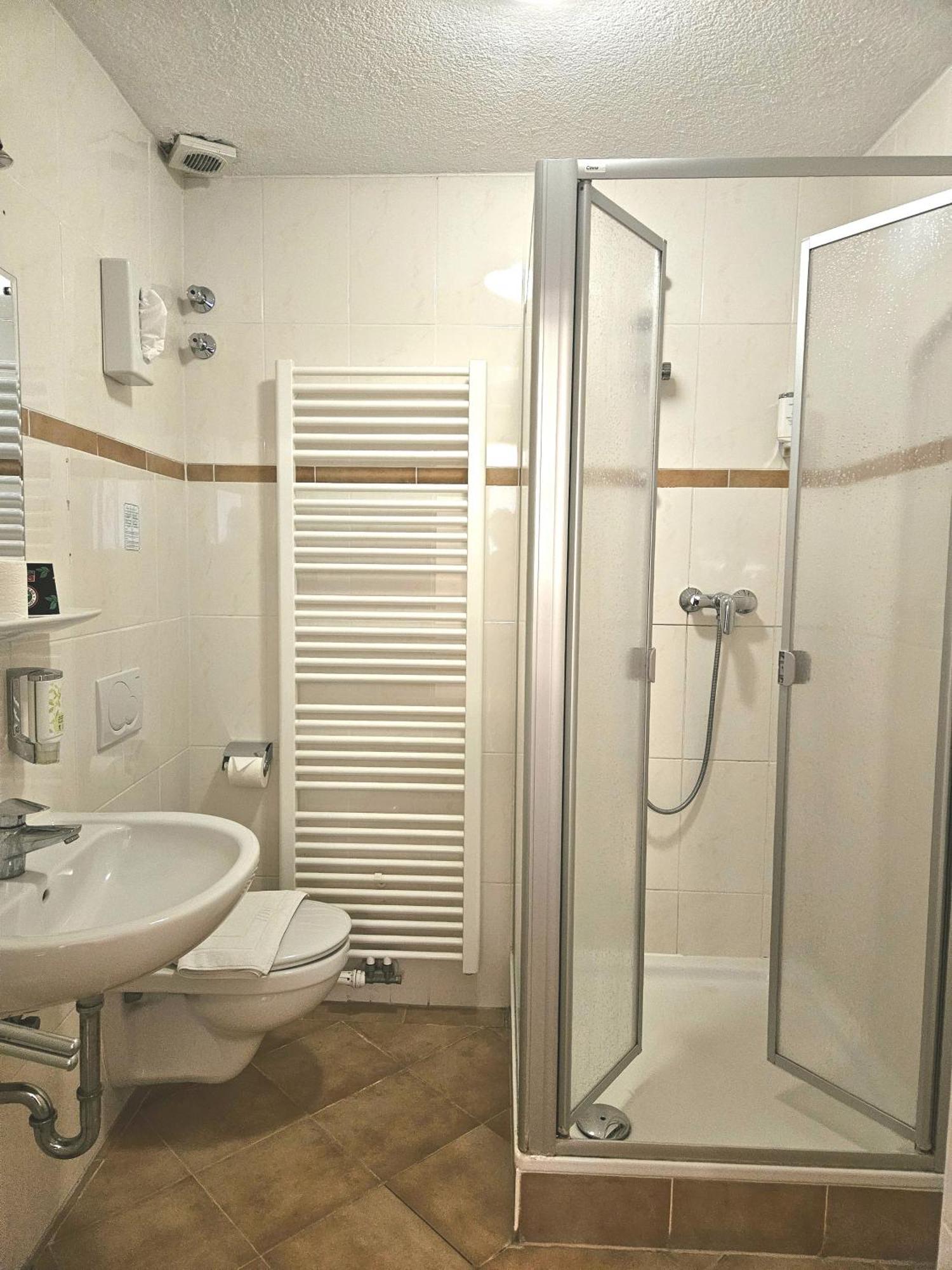 Classic Twin Room