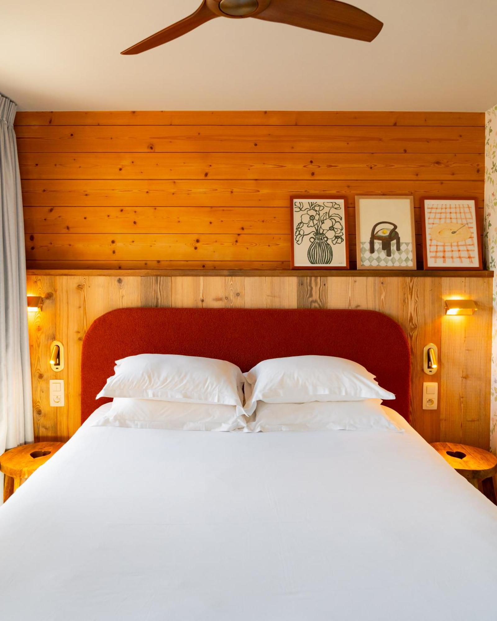 Standard Queen Room - Non-Smoking,1580151985:JPEG