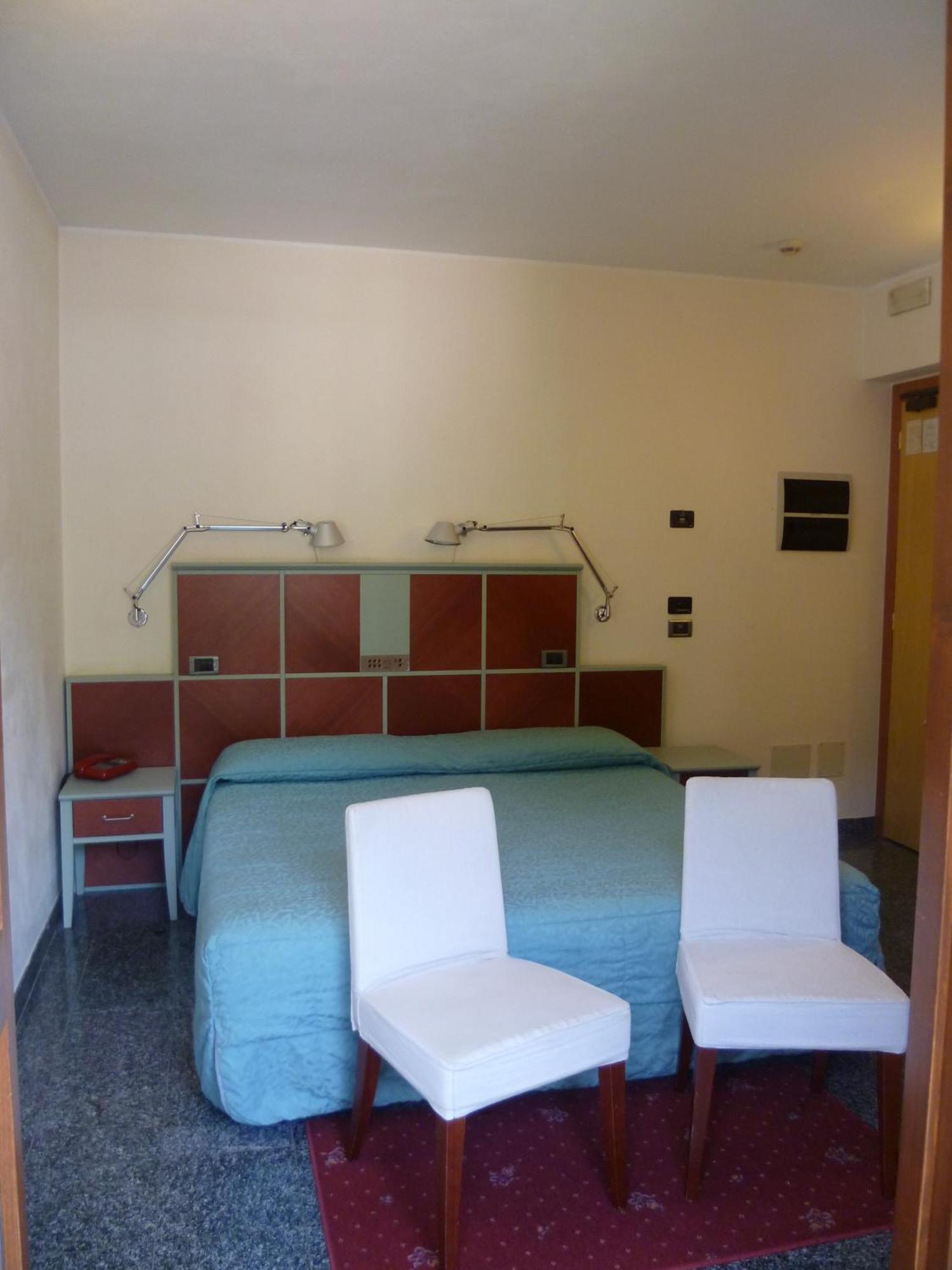 Double or Twin Room Mountain View