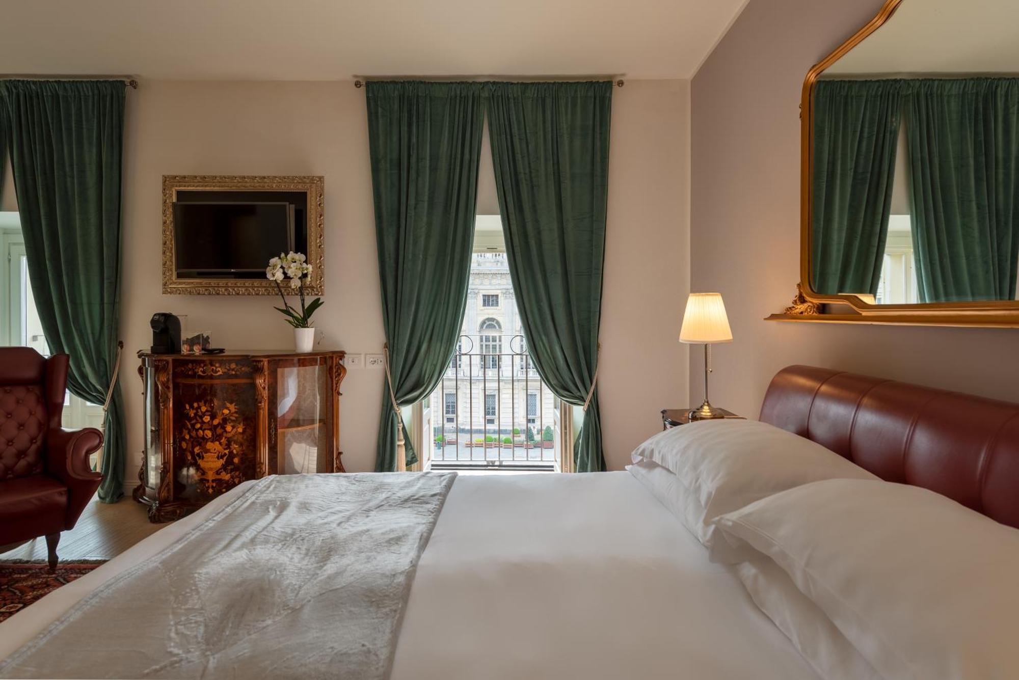 Deluxe Double Room Castle View