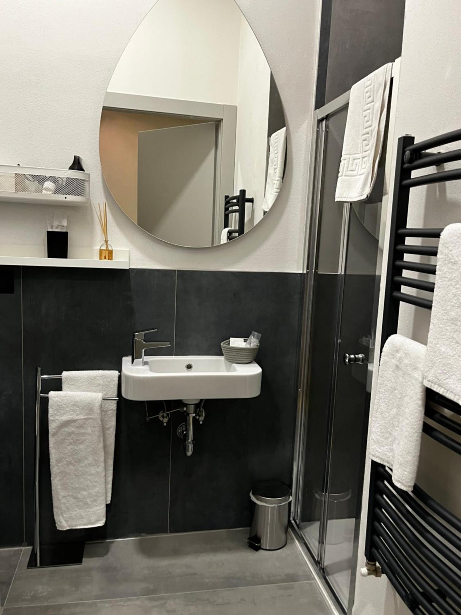 Double Room Private Bathroom