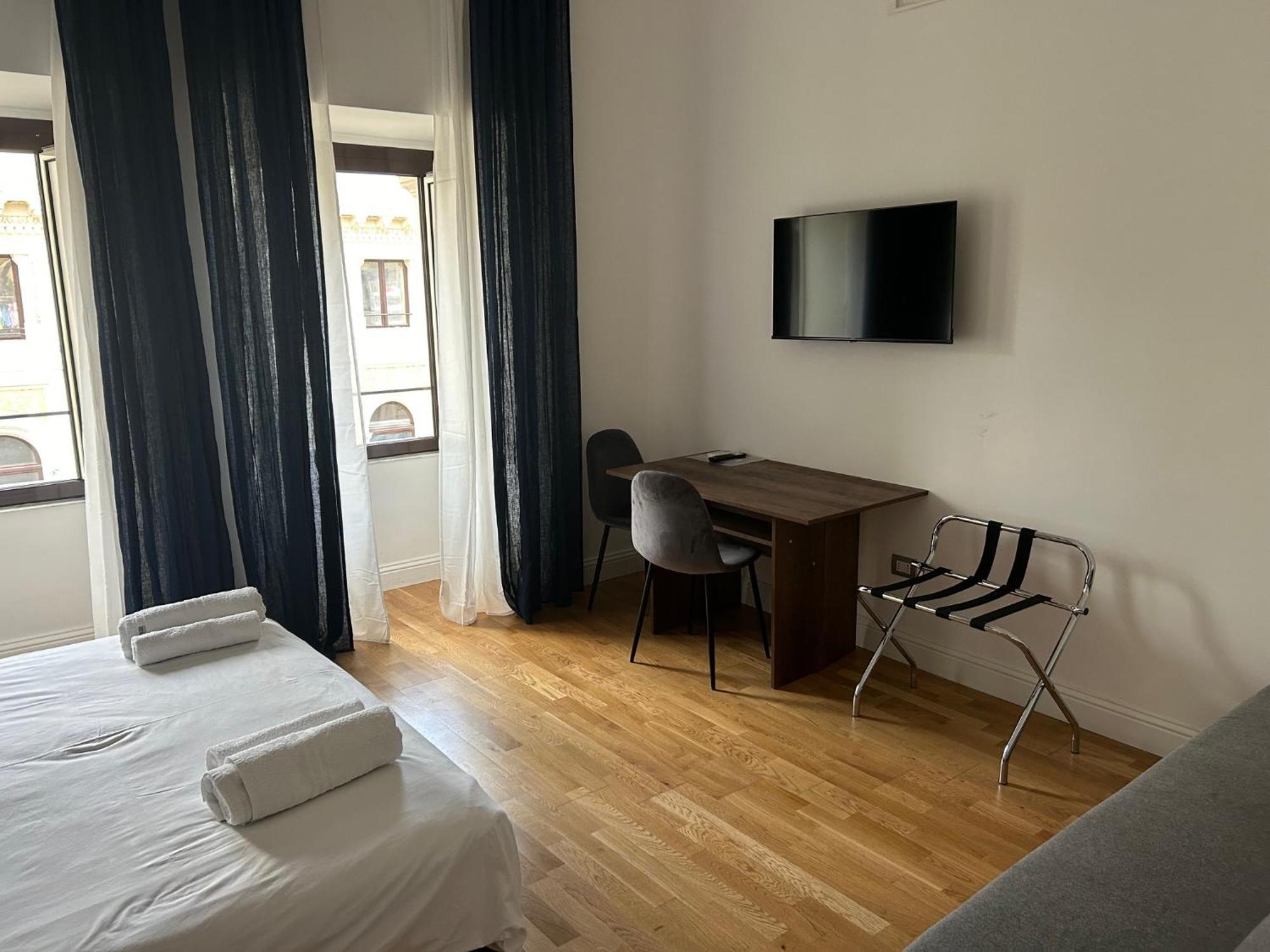 Large Double or Twin Room