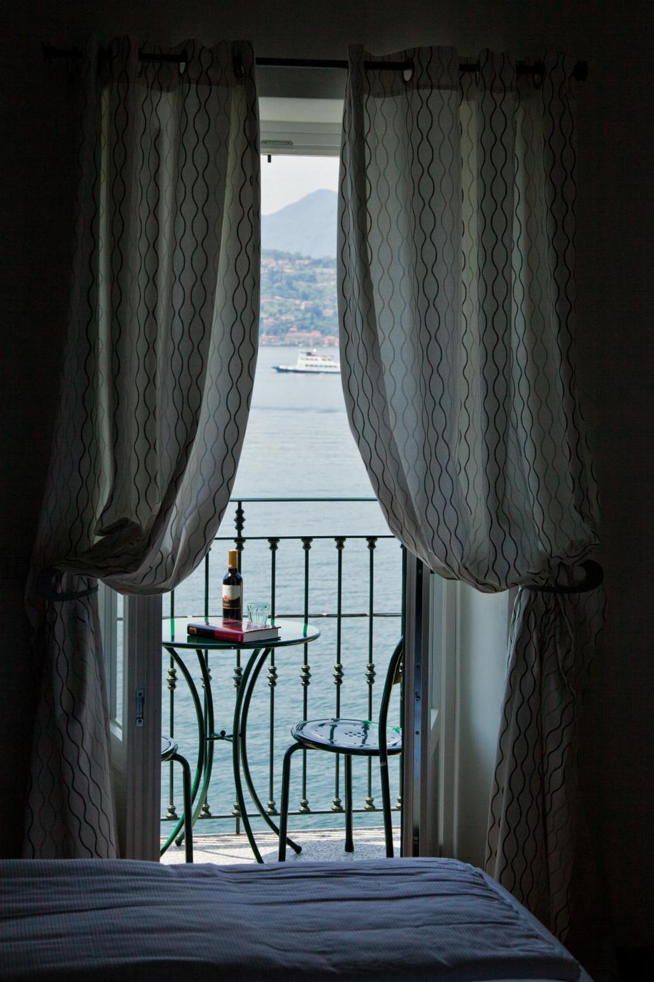 Double Room Lake View Annex