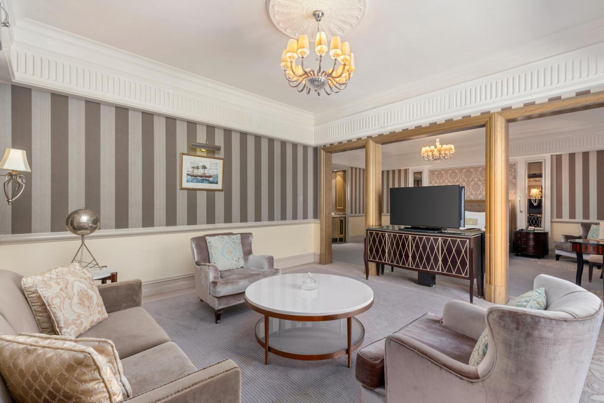 Diplomate Suite