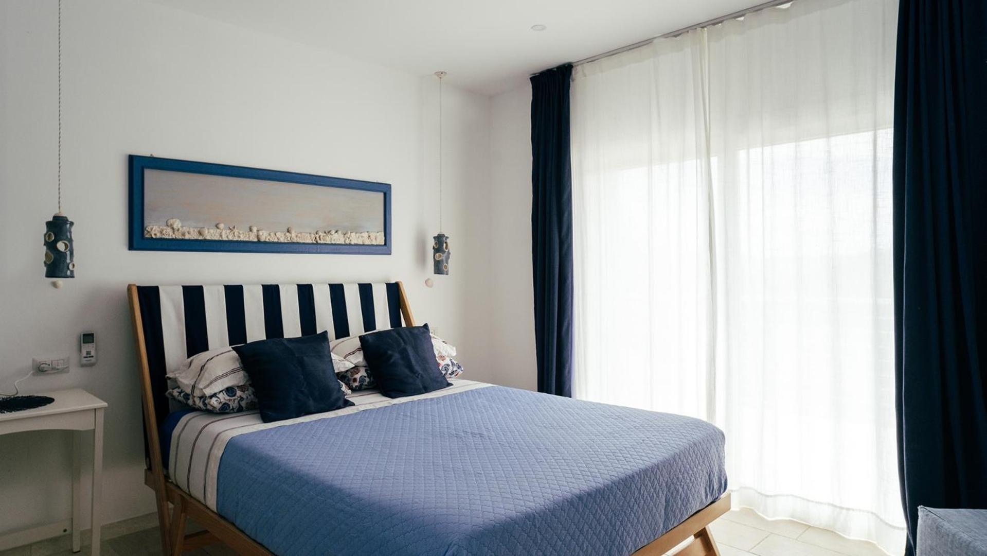 Tweepersoonskamer met Balkon en Uitzicht op Zee